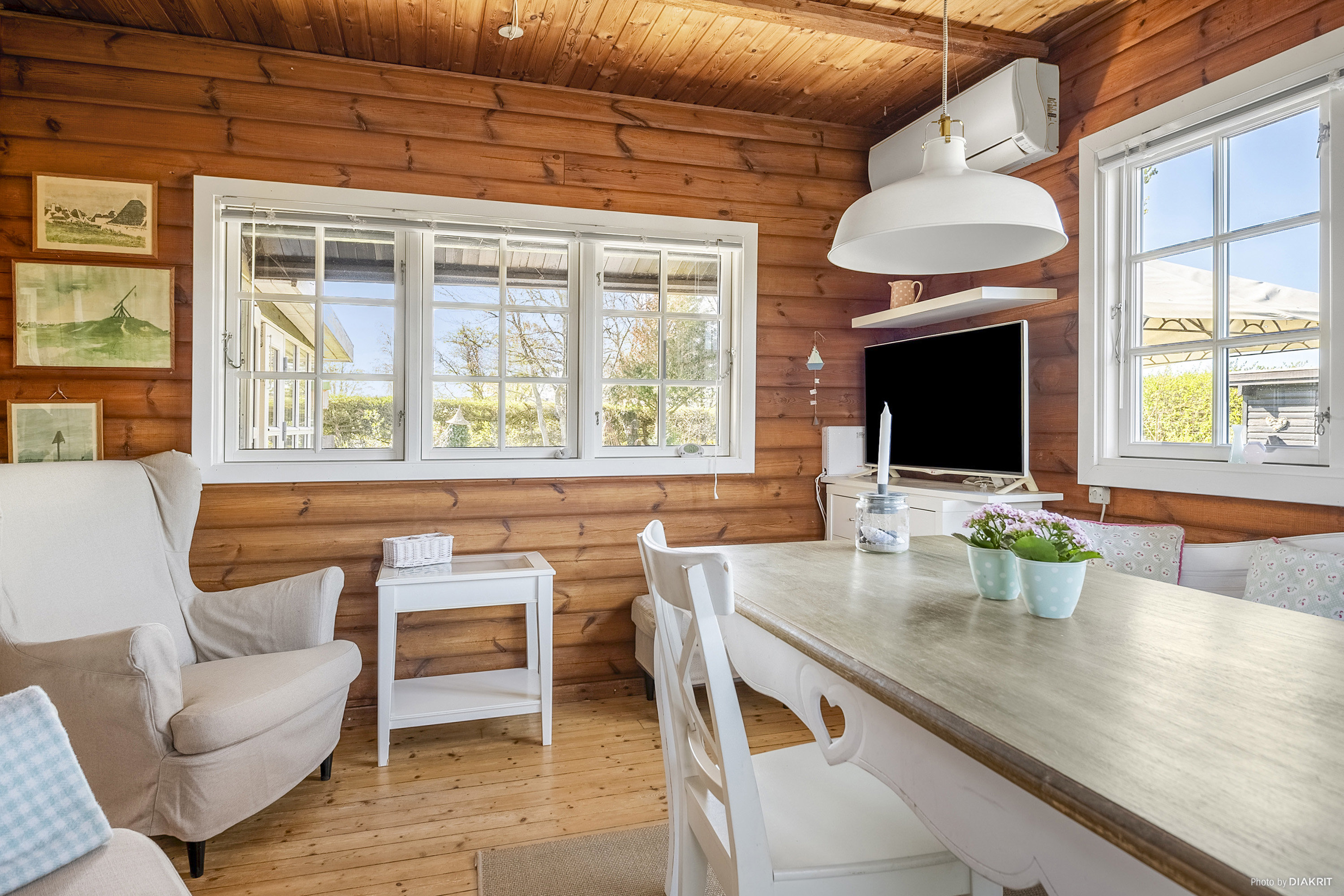 Fremhævet spisestue billede i fuldskærmstilstand. Billede af Hasselvænget 17, Dyngby Strand, 8300 Odder