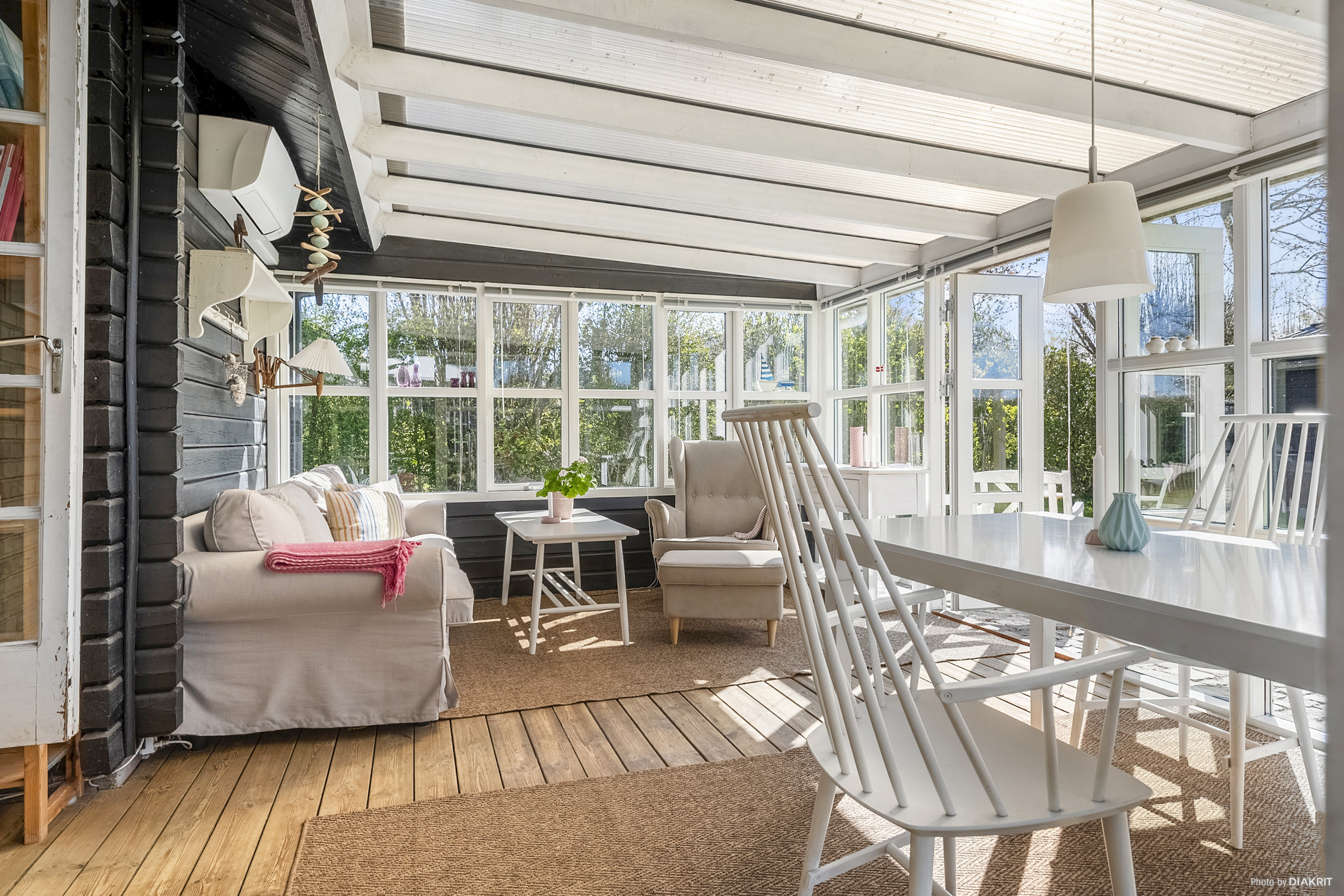 Fremhævet stue billede i fuldskærmstilstand. Billede af Hasselvænget 17, Dyngby Strand, 8300 Odder