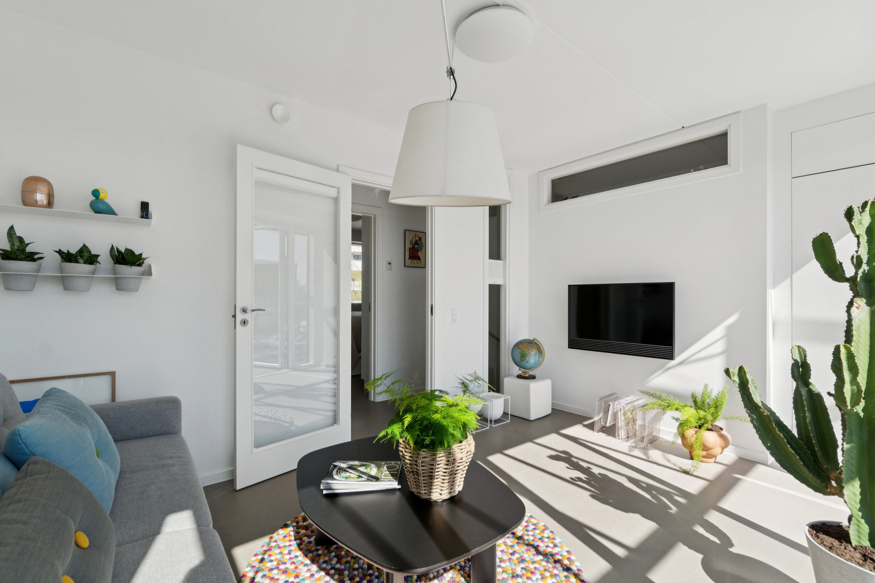 Fremhævet stue billede i fuldskærmstilstand. Billede af Rundholtsvej 41, 2300 København S