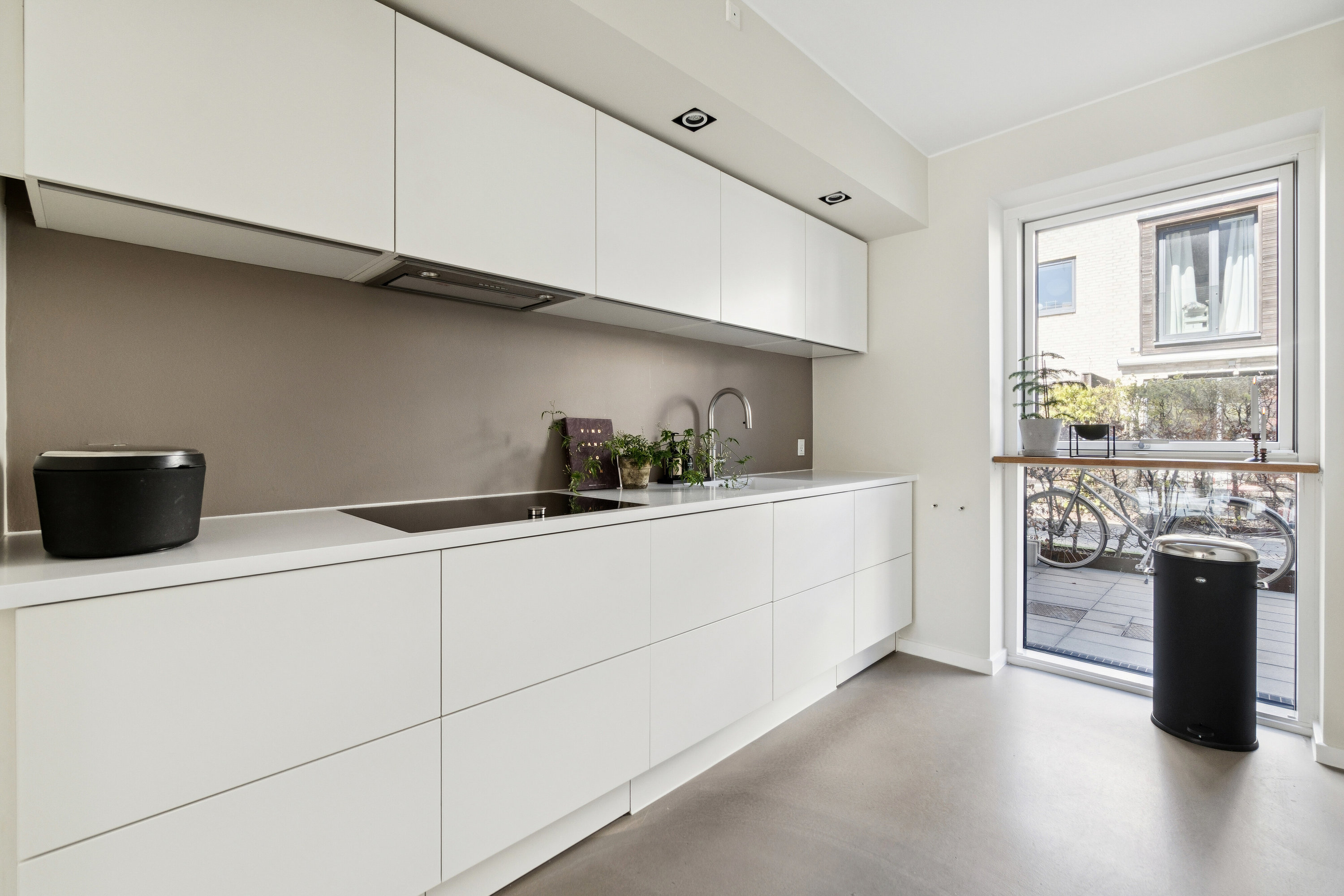 Fremhævet køkken billede i fuldskærmstilstand. Billede af Rundholtsvej 41, 2300 København S