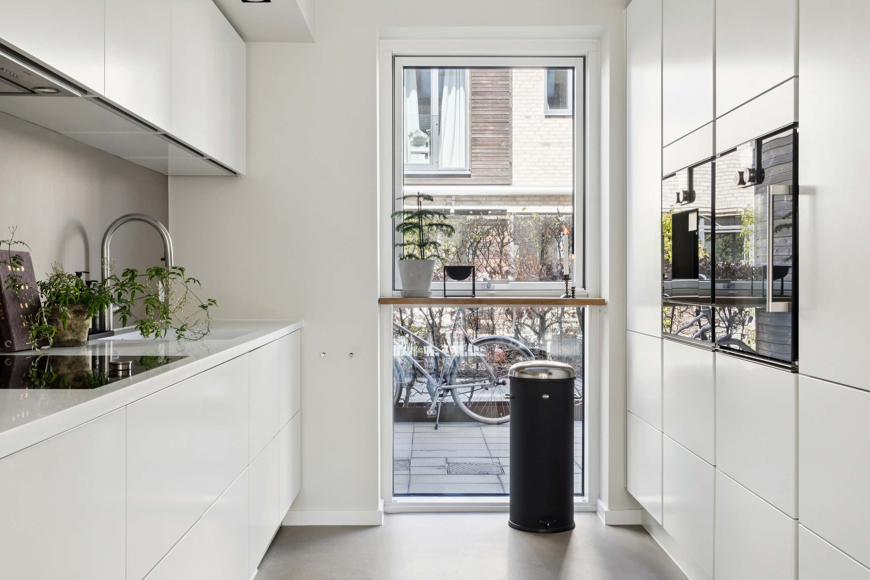 Fremhævet køkken billede i fuldskærmstilstand. Billede af Rundholtsvej 41, 2300 København S