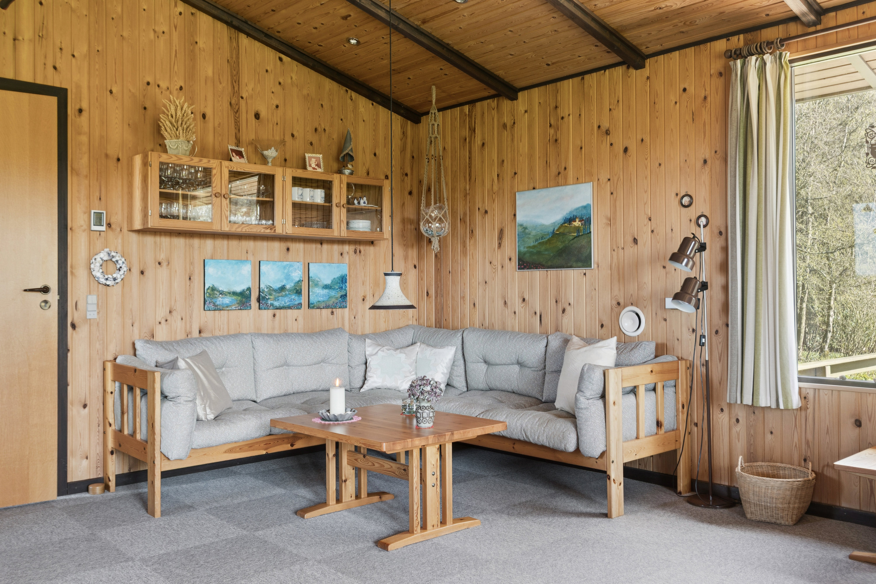 Fremhævet stue billede i fuldskærmstilstand. Billede af Lyngholmen 5, Ejerslev, 7900 Nykøbing M