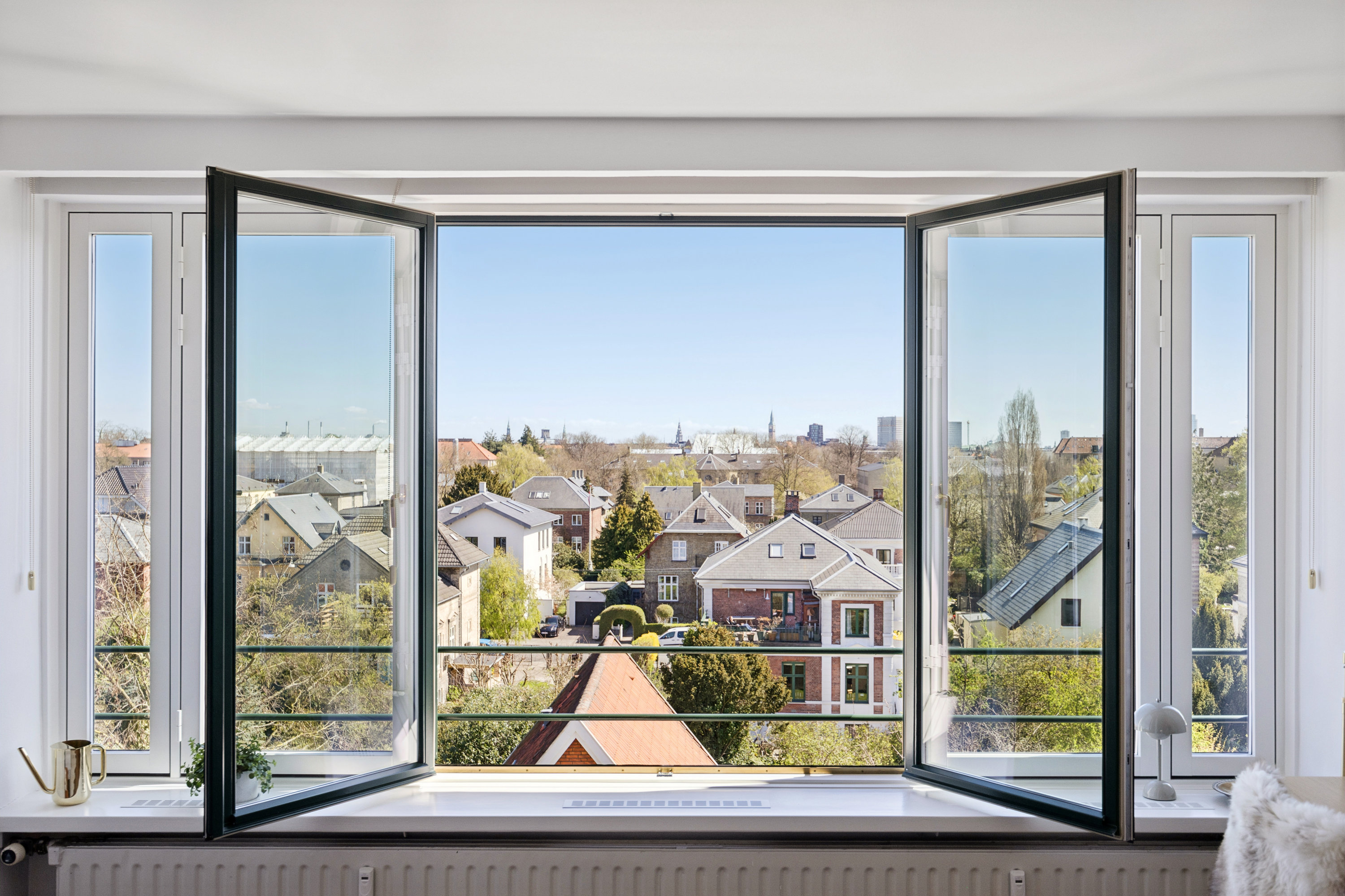 Fremhævet altan billede i fuldskærmstilstand. Billede af Christian Winthers Vej 4B, 4. th., 1860 Frederiksberg C