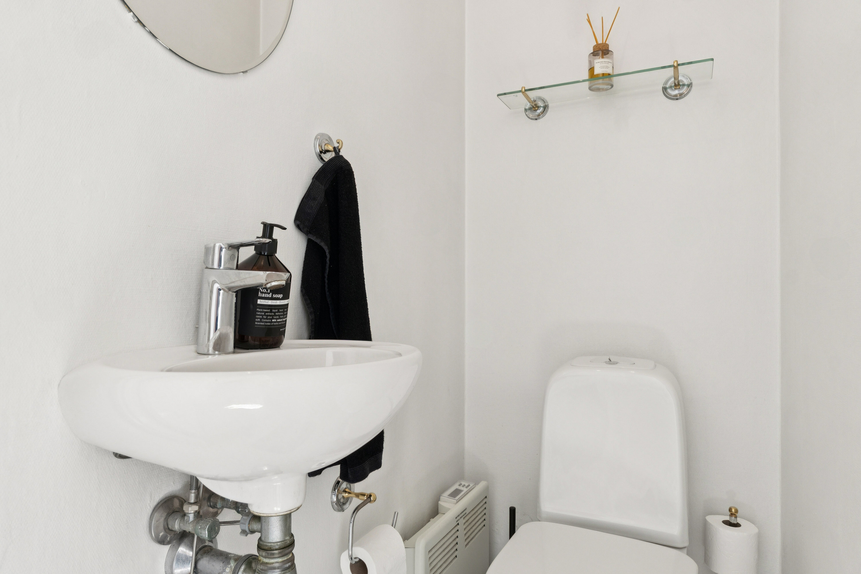 Fremhævet badeværelse billede i fuldskærmstilstand. Billede af Frederiksberggade 59, 8600 Silkeborg