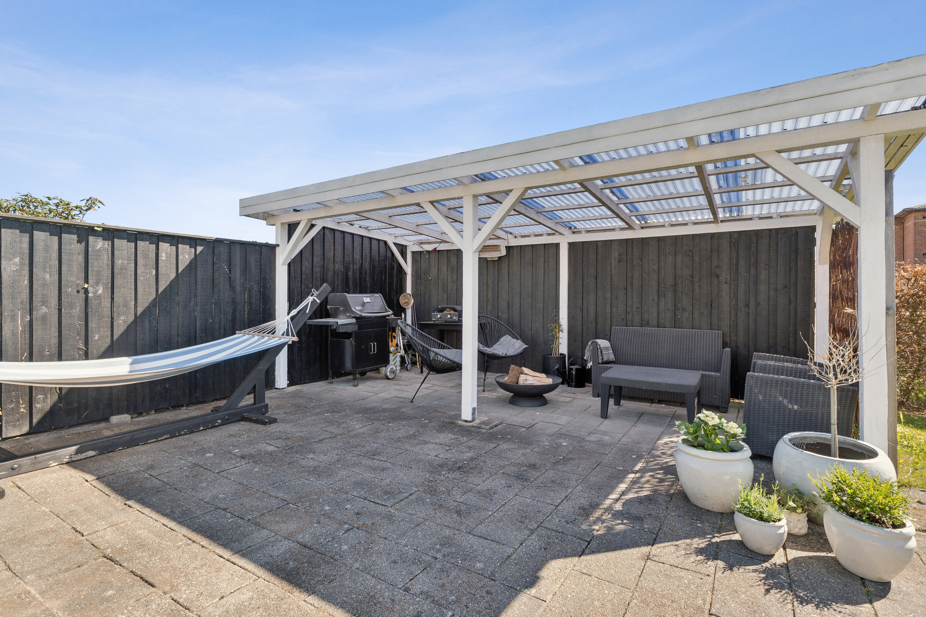 Fremhævet overdækket terrasse billede i fuldskærmstilstand. Billede af Frederiksberggade 59, 8600 Silkeborg