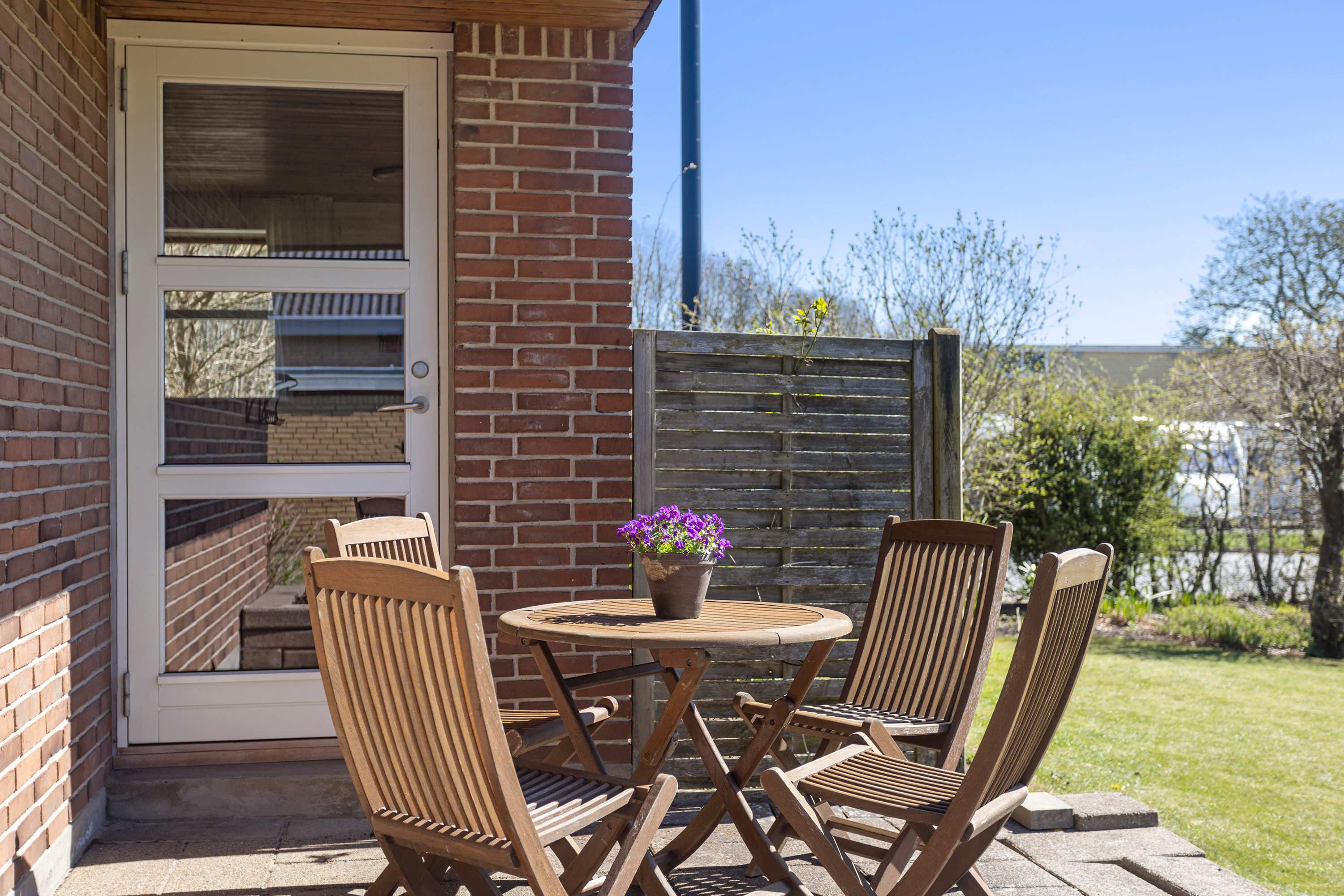 Fremhævet terrasse billede i fuldskærmstilstand. Billede af Eventyrvej 13, 9700 Brønderslev