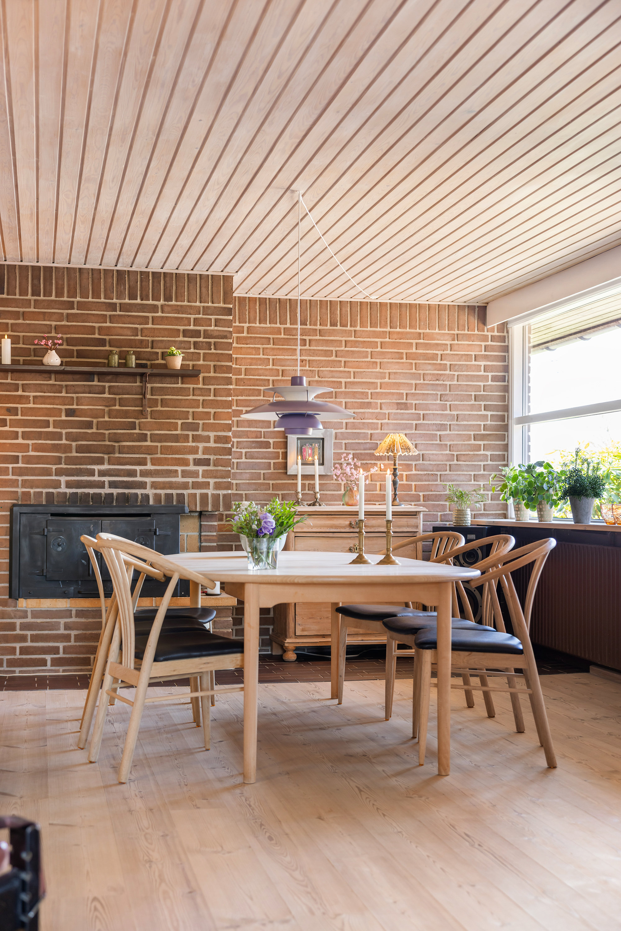 Fremhævet stue billede i fuldskærmstilstand. Billede af Eventyrvej 13, 9700 Brønderslev