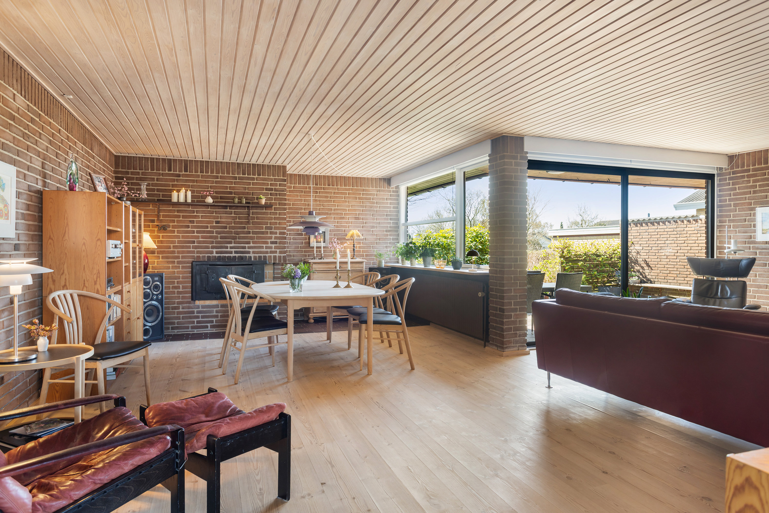 Fremhævet stue billede i fuldskærmstilstand. Billede af Eventyrvej 13, 9700 Brønderslev