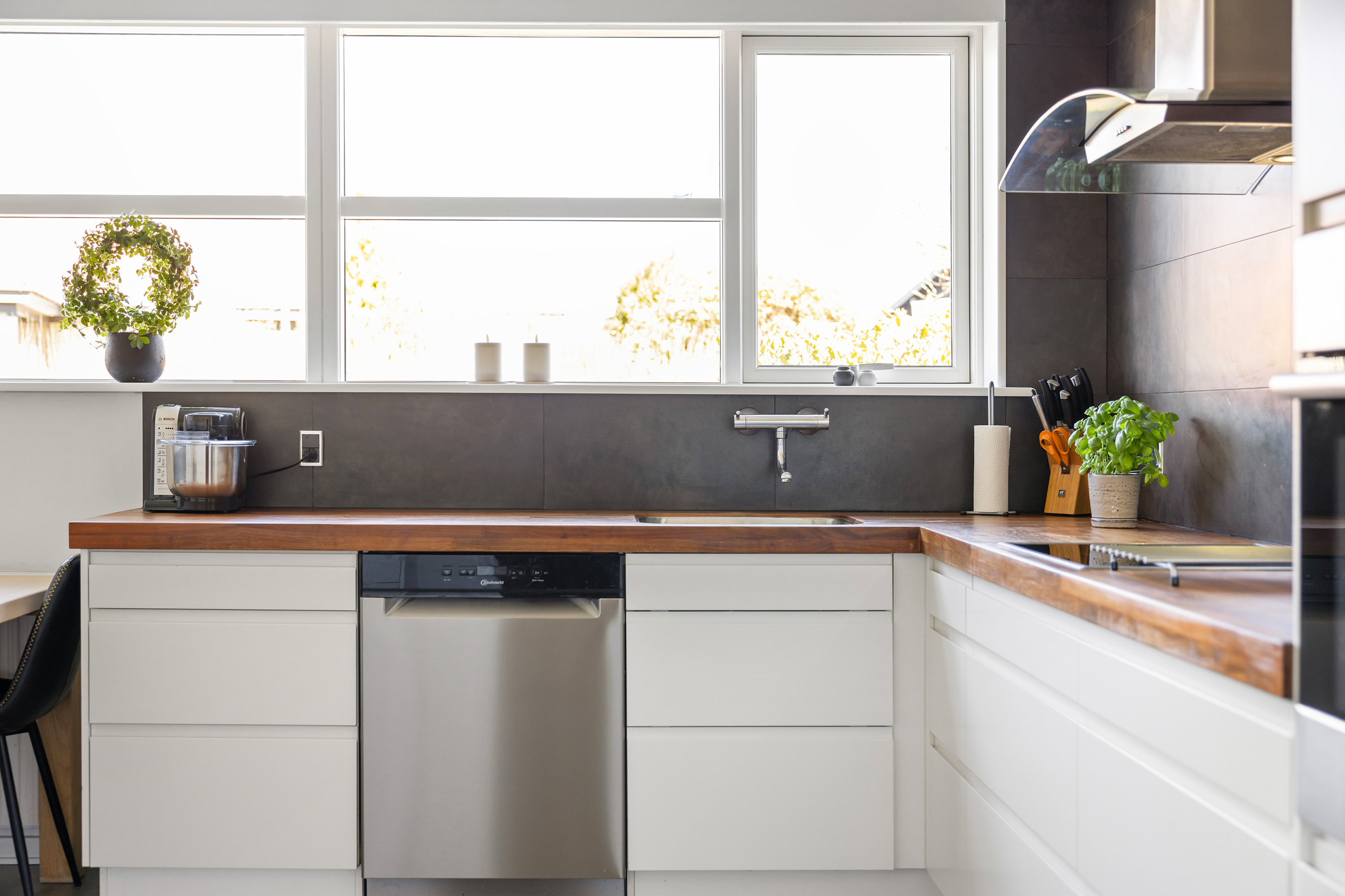 Fremhævet køkken billede i fuldskærmstilstand. Billede af Eventyrvej 13, 9700 Brønderslev