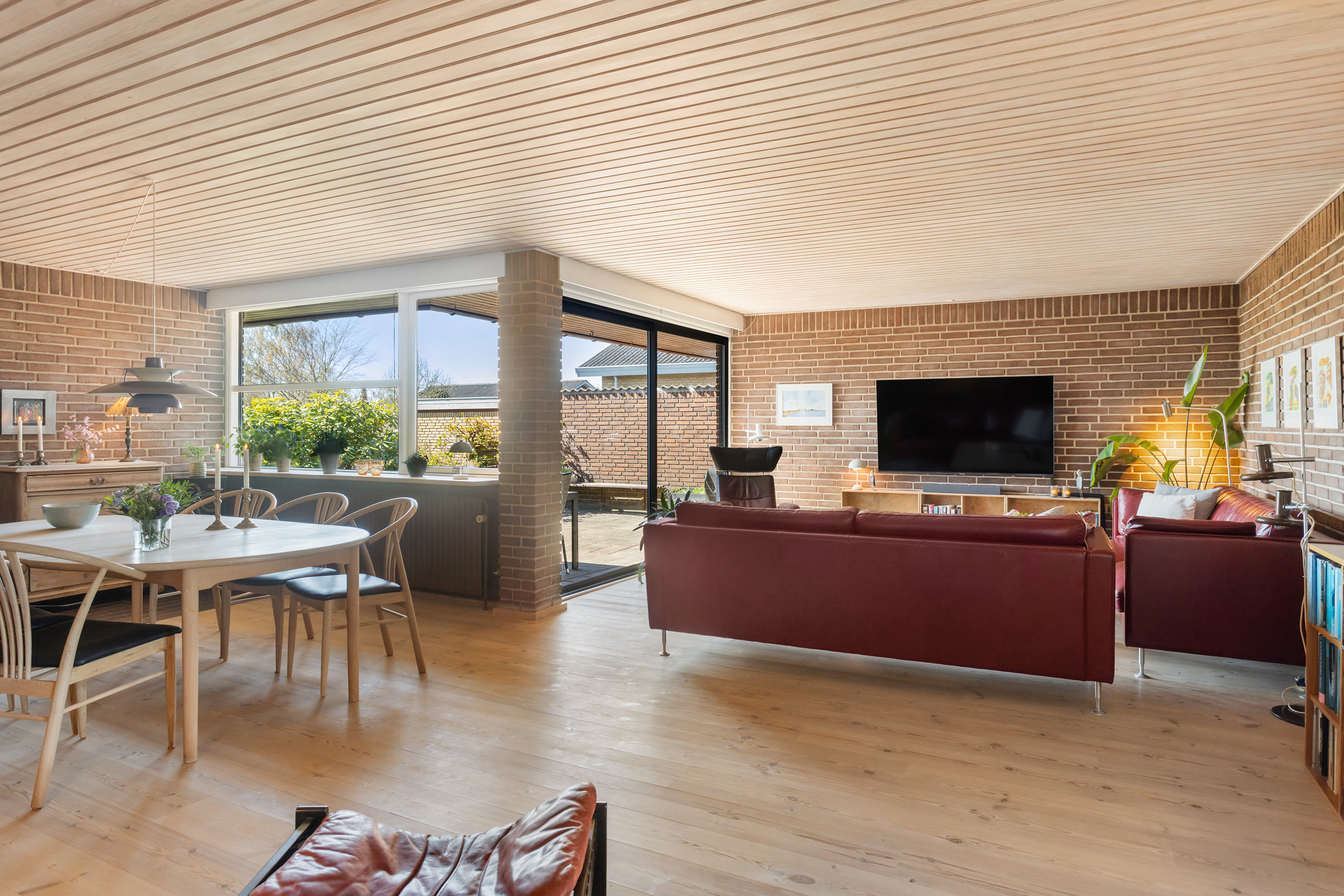 Fremhævet stue billede i fuldskærmstilstand. Billede af Eventyrvej 13, 9700 Brønderslev