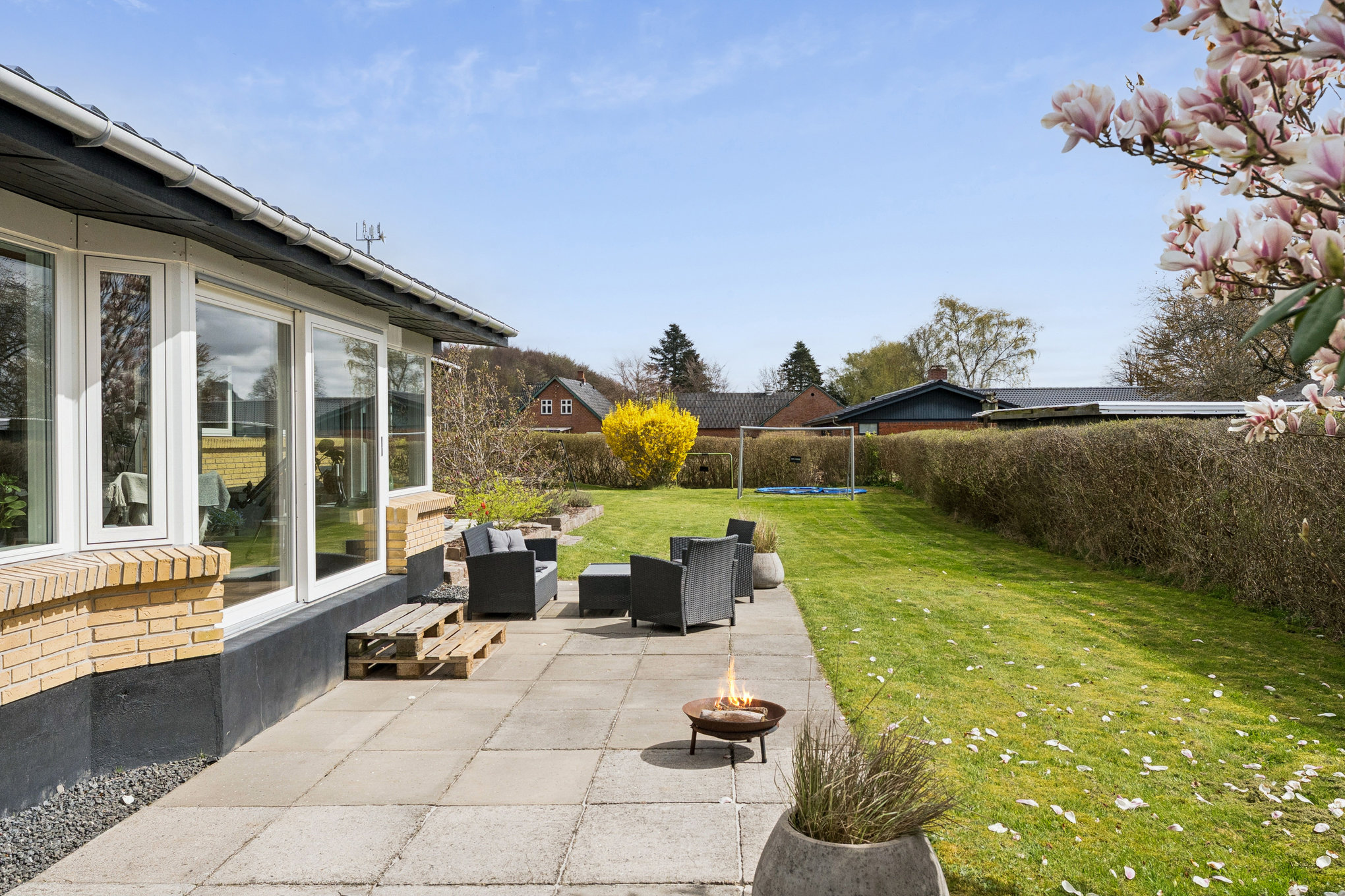 Fremhævet terrasse billede i fuldskærmstilstand. Billede af Rosenkrantzvej 10, Ålum, 8920 Randers NV