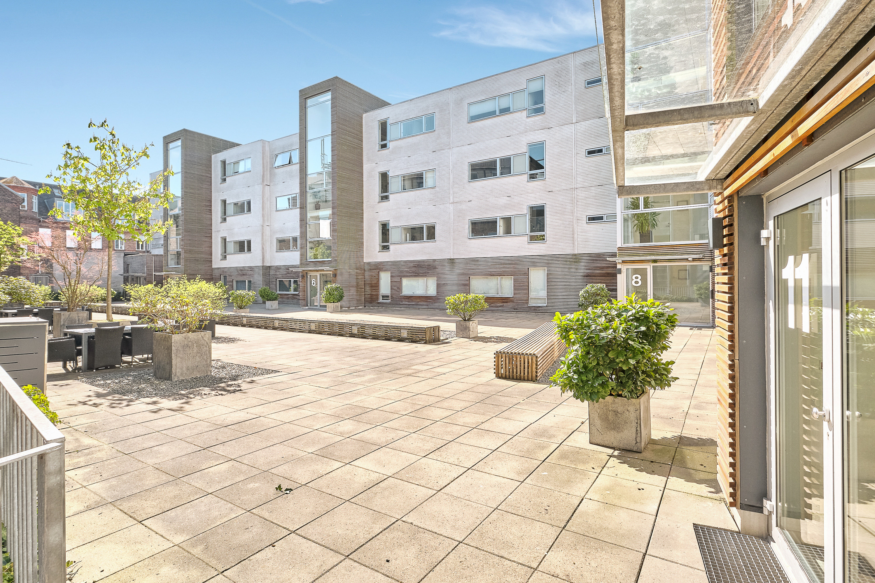 Fremhævet fælles indgang billede i fuldskærmstilstand. Billede af Frederiksgade 11, 1. tv., 8000 Aarhus C