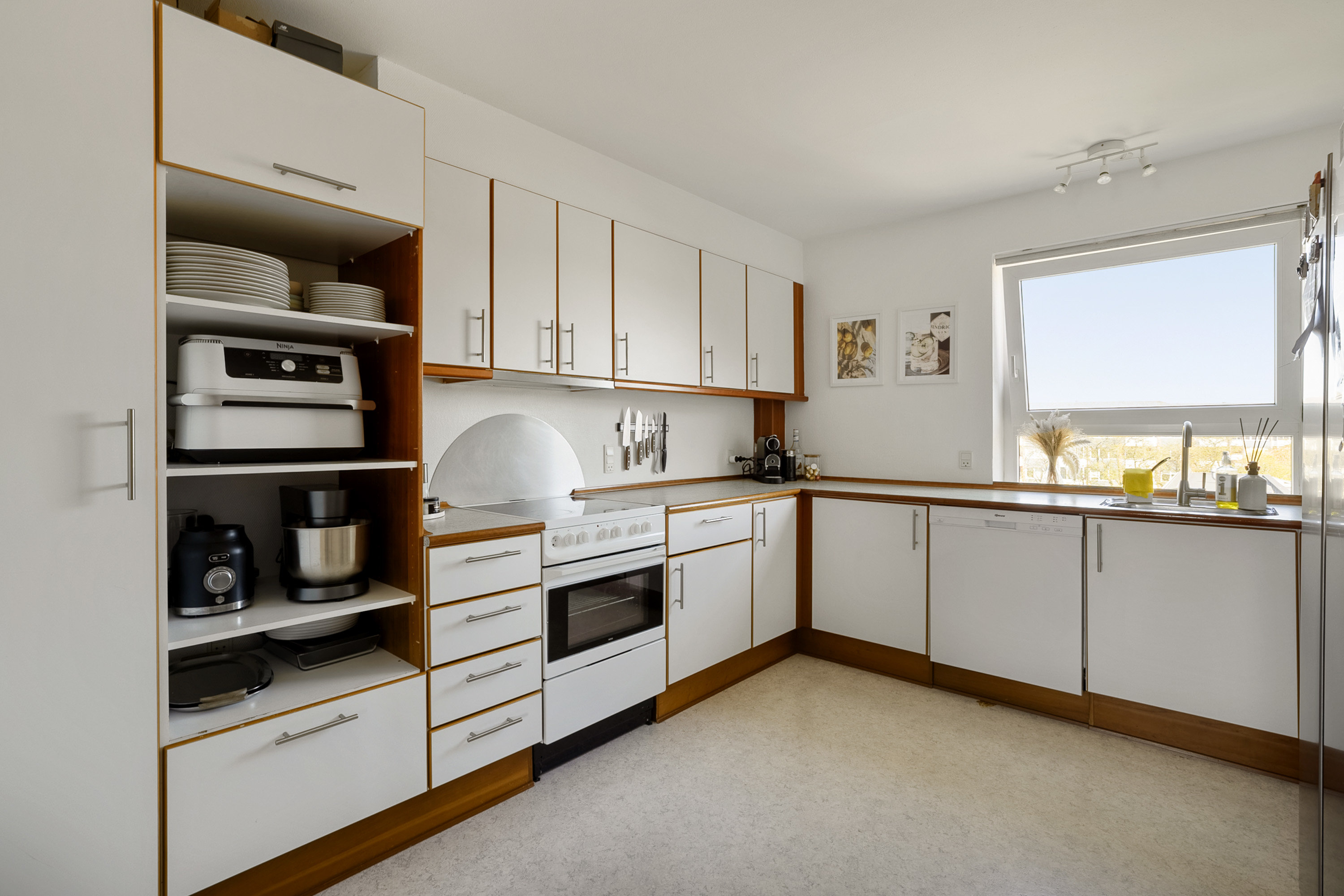 Fremhævet køkken billede i fuldskærmstilstand. Billede af Nygade 41, 2. th., 4220 Korsør