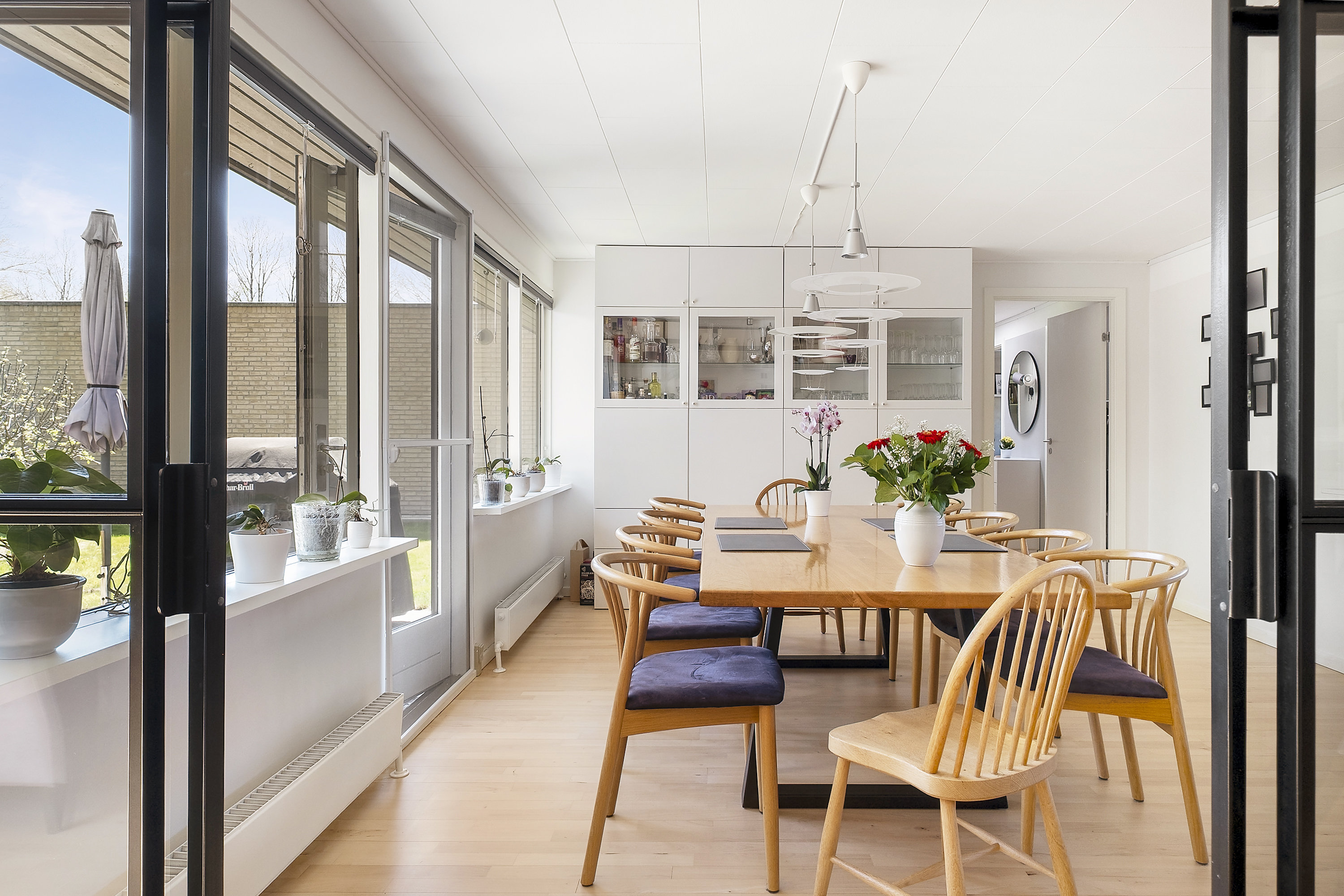 Fremhævet spisestue billede i fuldskærmstilstand. Billede af Rådyrvænget 8, 3450 Allerød