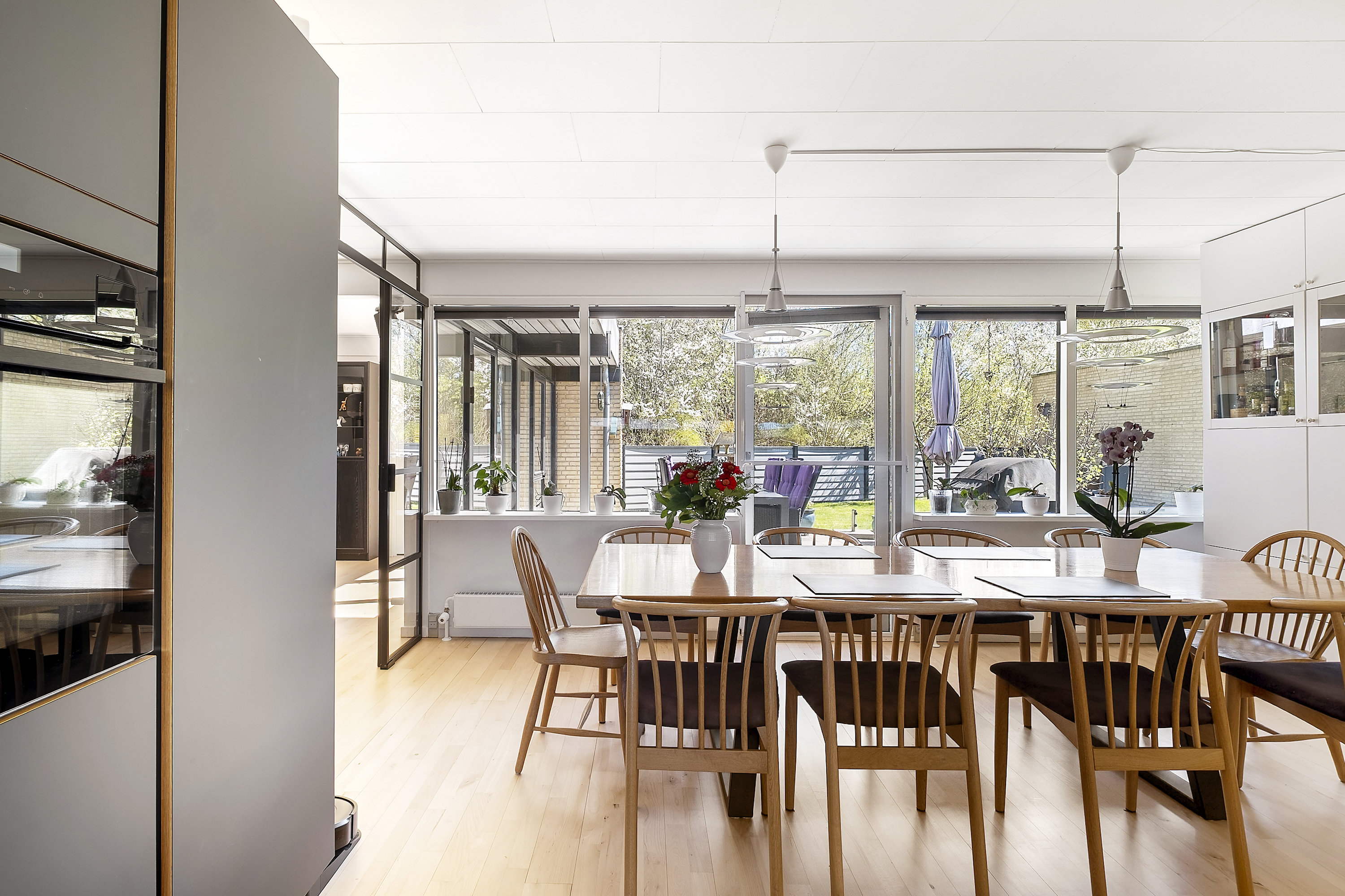 Fremhævet spisestue billede i fuldskærmstilstand. Billede af Rådyrvænget 8, 3450 Allerød