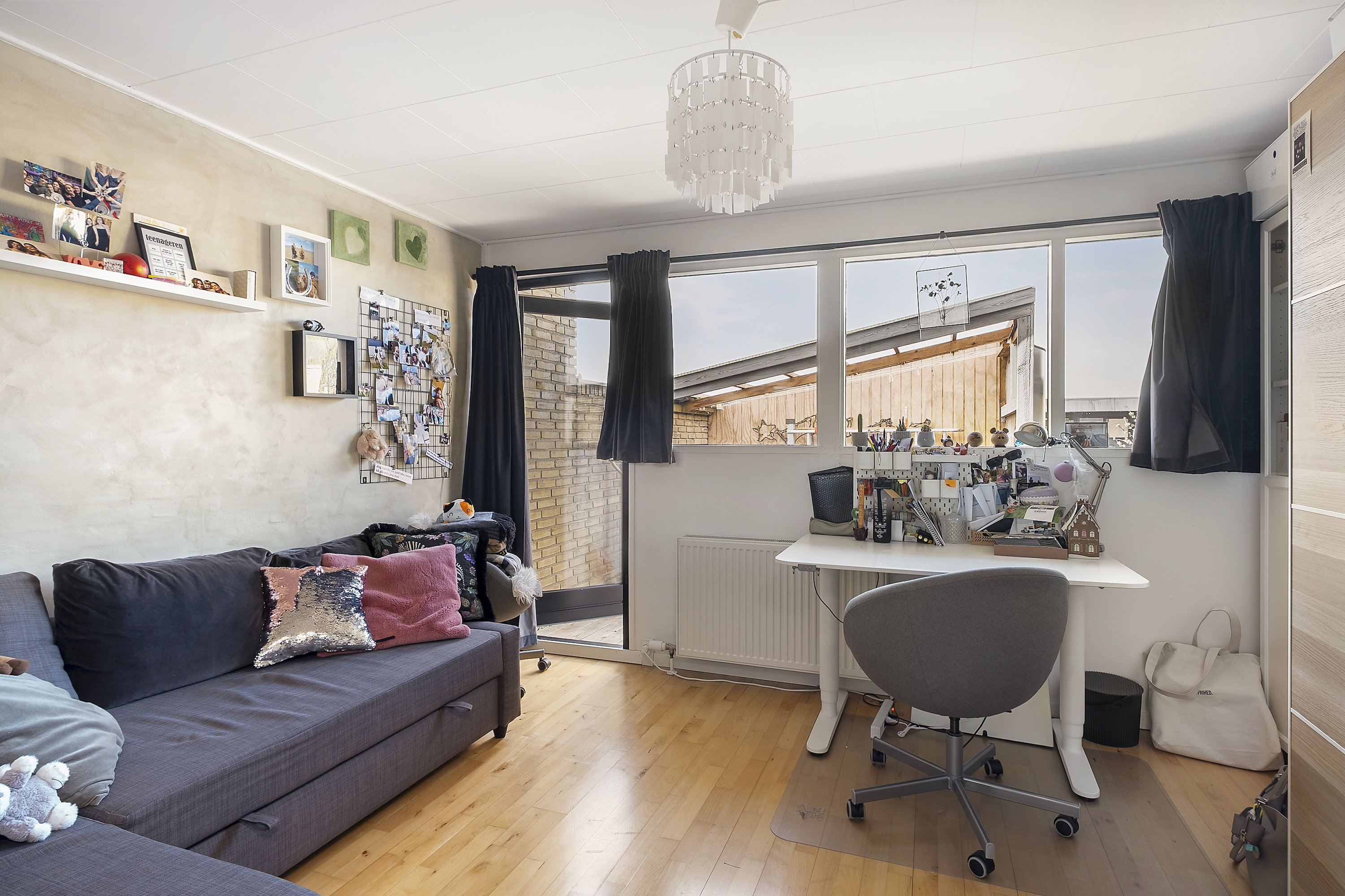 Fremhævet kontor billede i fuldskærmstilstand. Billede af Rådyrvænget 8, 3450 Allerød