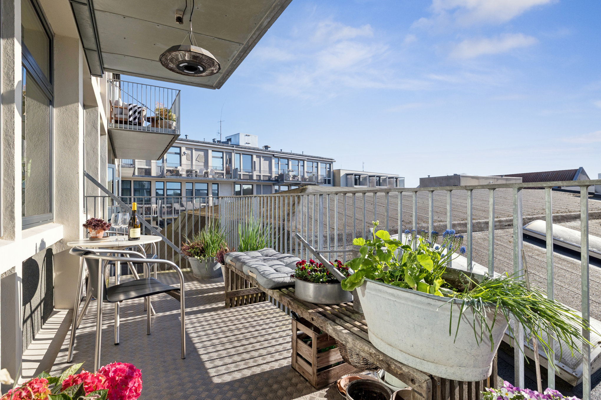 Fremhævet altan billede i fuldskærmstilstand. Billede af Torvegade 1, 2. 16., 8900 Randers C