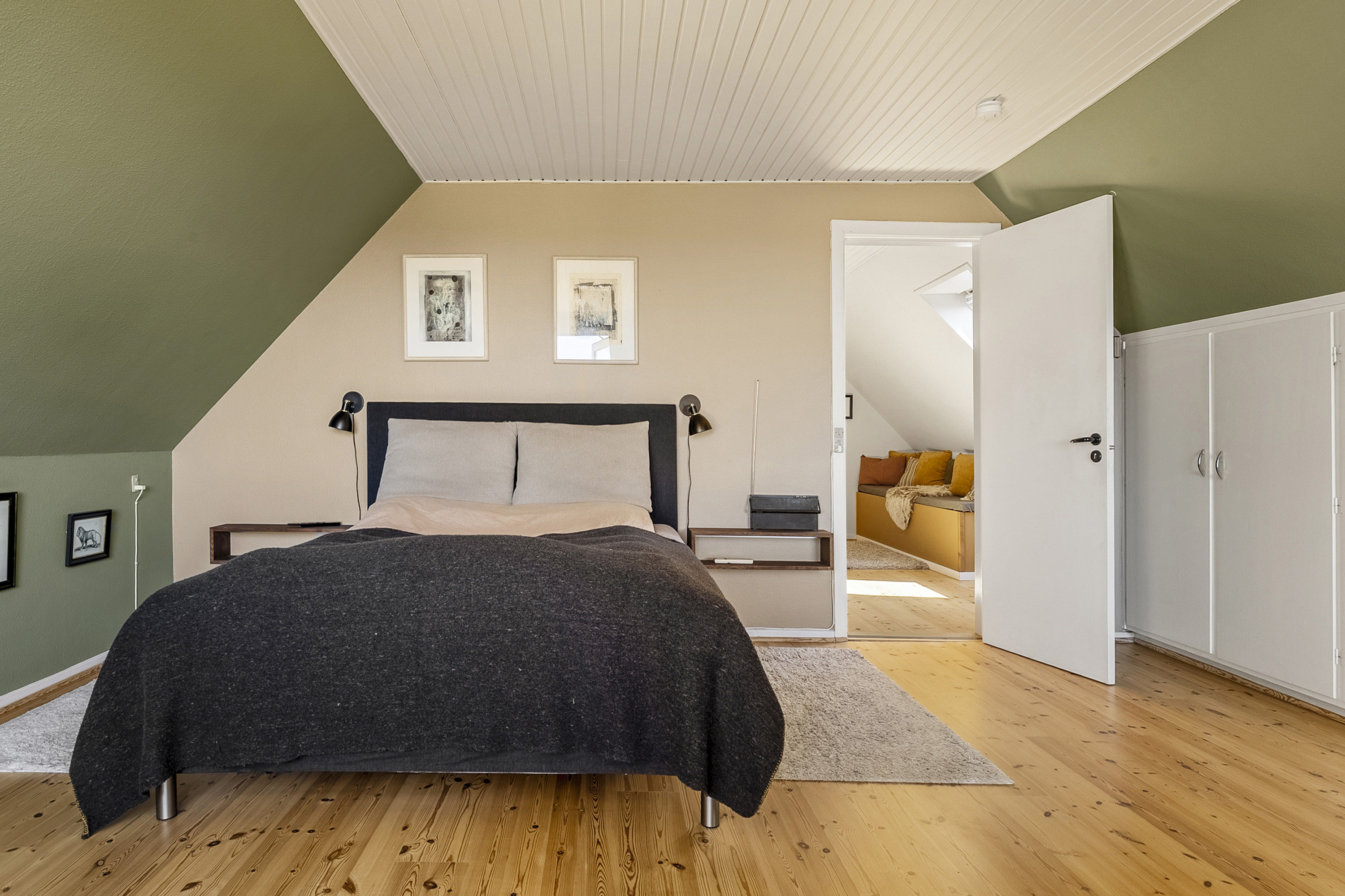 Fremhævet soveværelse billede i fuldskærmstilstand. Billede af Skrænten 12, Hosby, 7130 Juelsminde