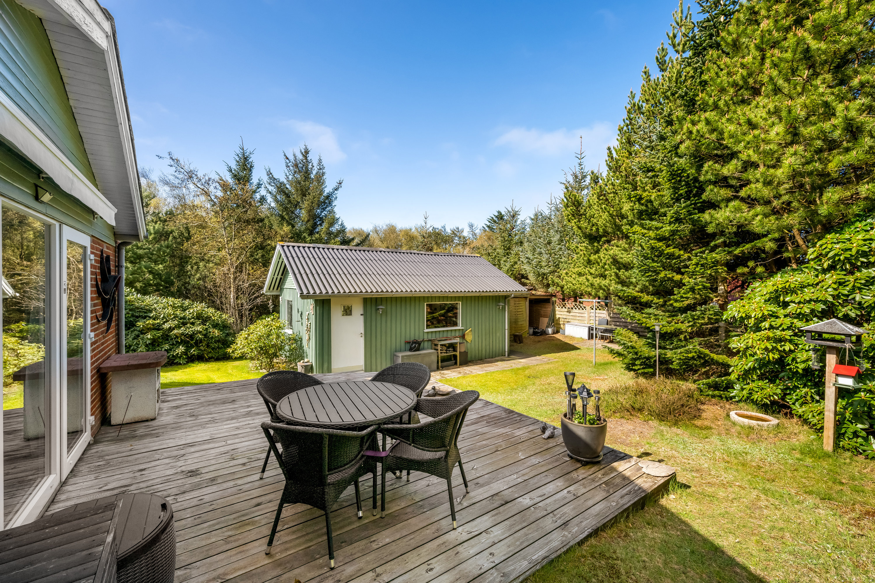 Fremhævet terrasse billede i fuldskærmstilstand. Billede af Grævlingevej 17, 6893 Hemmet