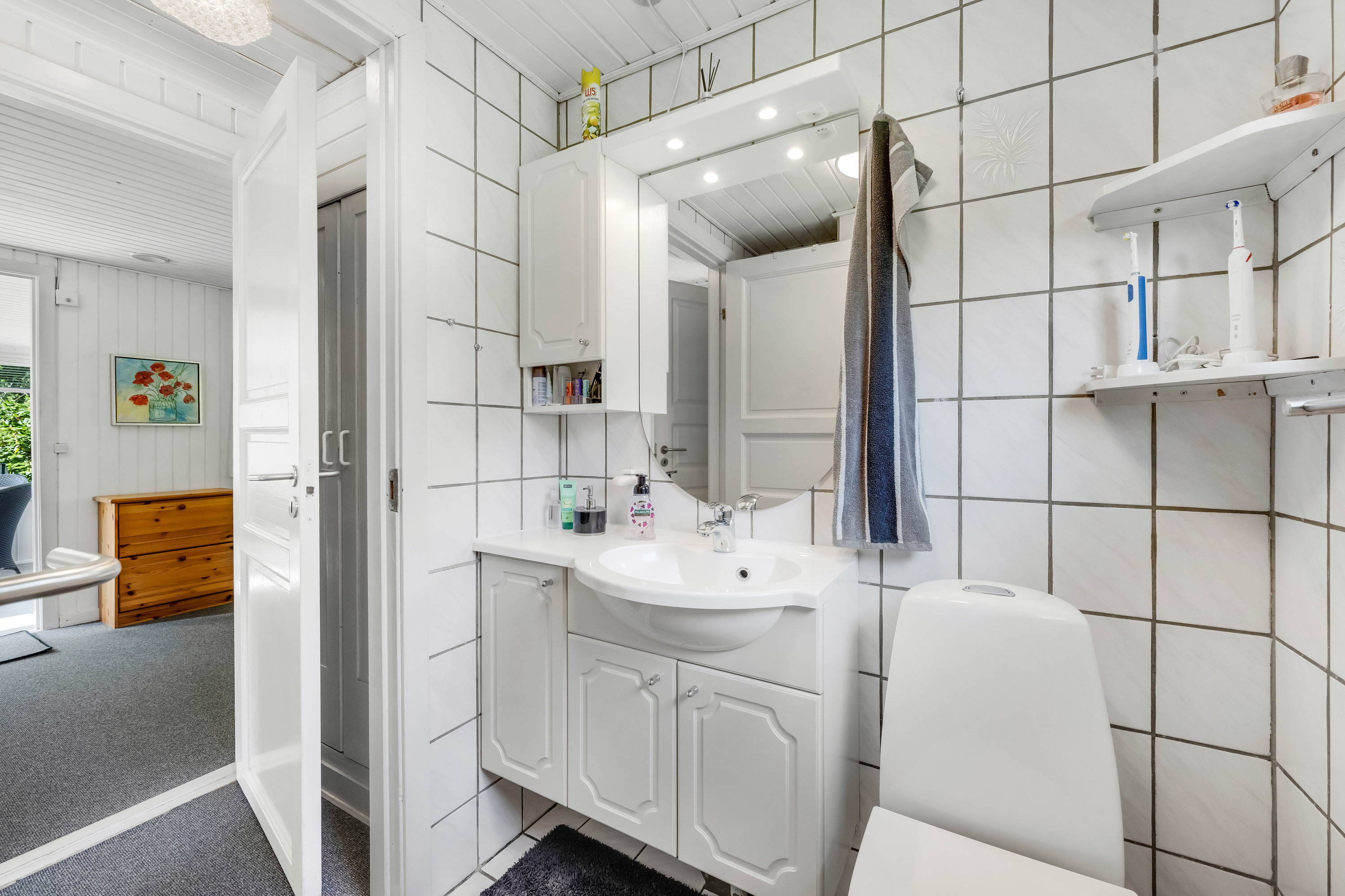 Fremhævet badeværelse billede i fuldskærmstilstand. Billede af Grævlingevej 17, 6893 Hemmet