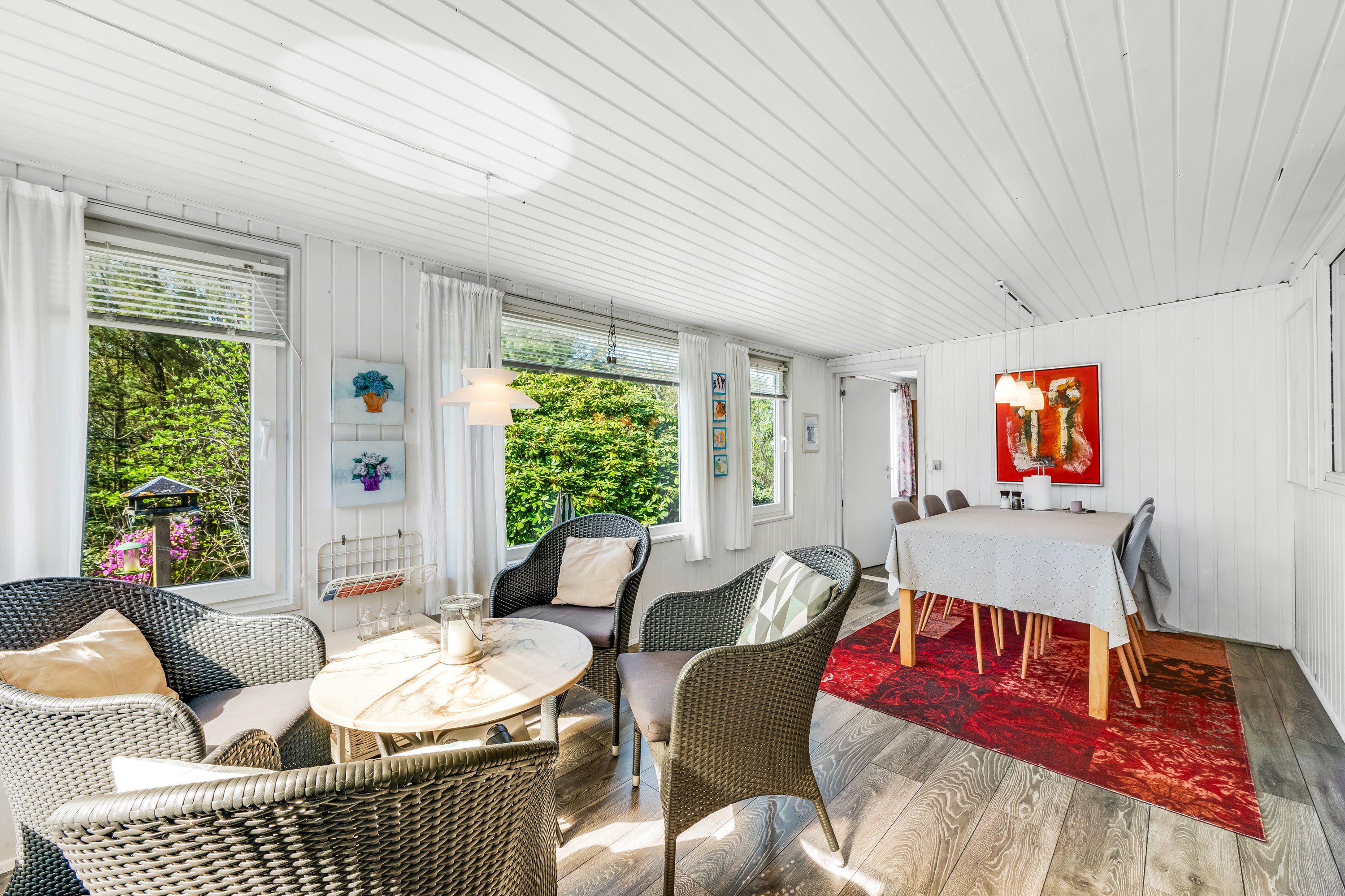 Fremhævet stue billede i fuldskærmstilstand. Billede af Grævlingevej 17, 6893 Hemmet