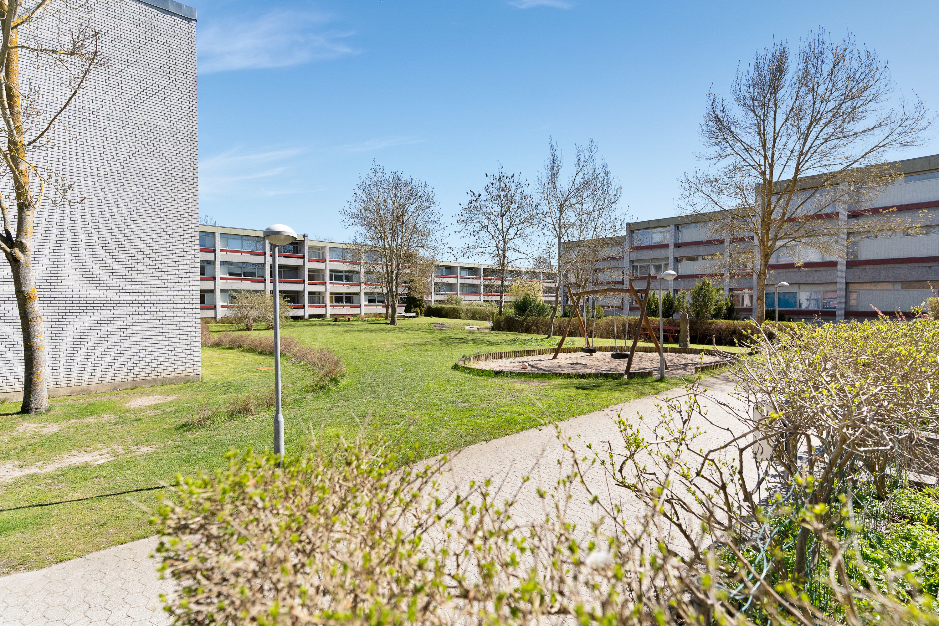 Fremhævet andet billede i fuldskærmstilstand. Billede af Højagerparken 93, st.., 2750 Ballerup