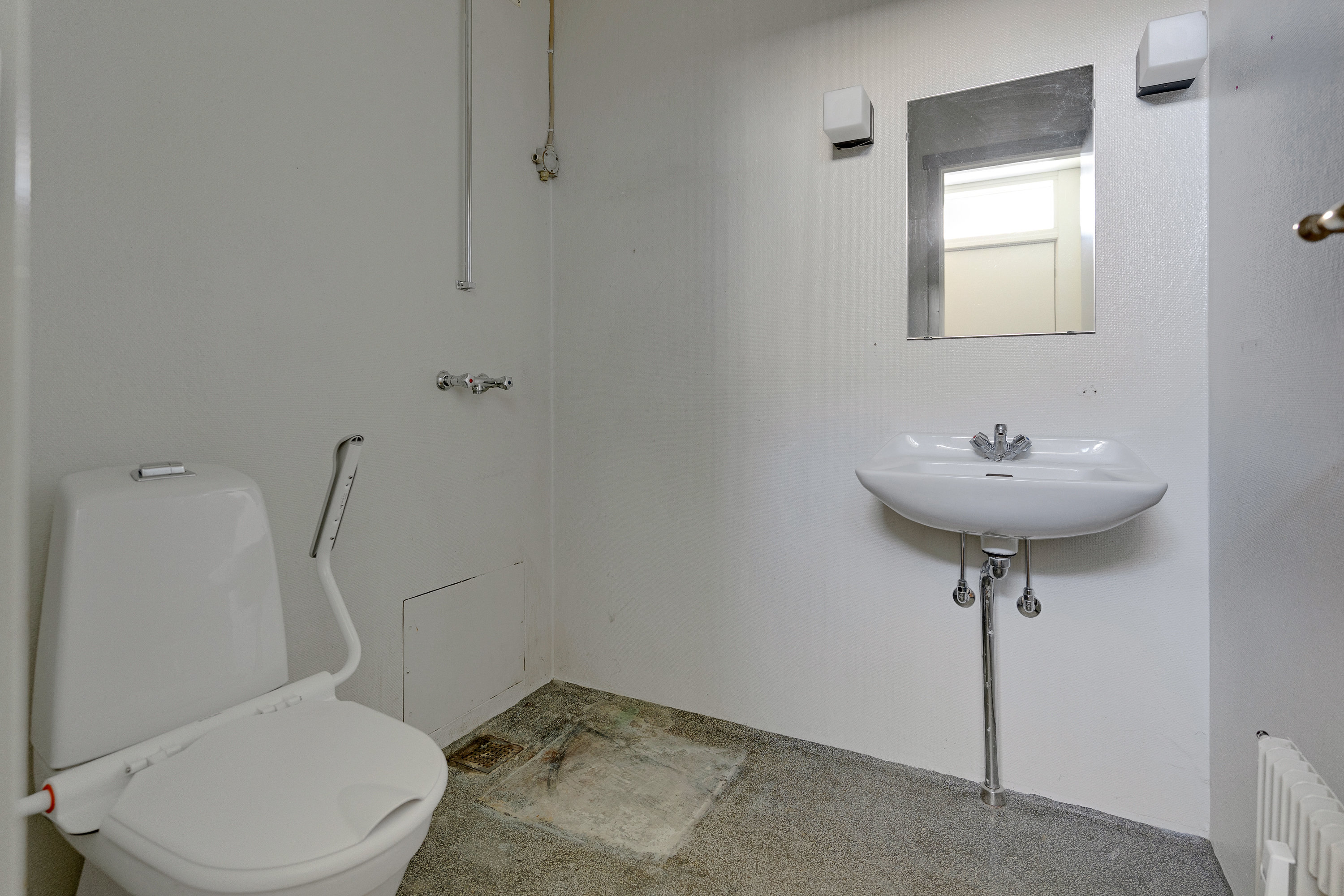 Fremhævet andet billede i fuldskærmstilstand. Billede af Højagerparken 93, st.., 2750 Ballerup