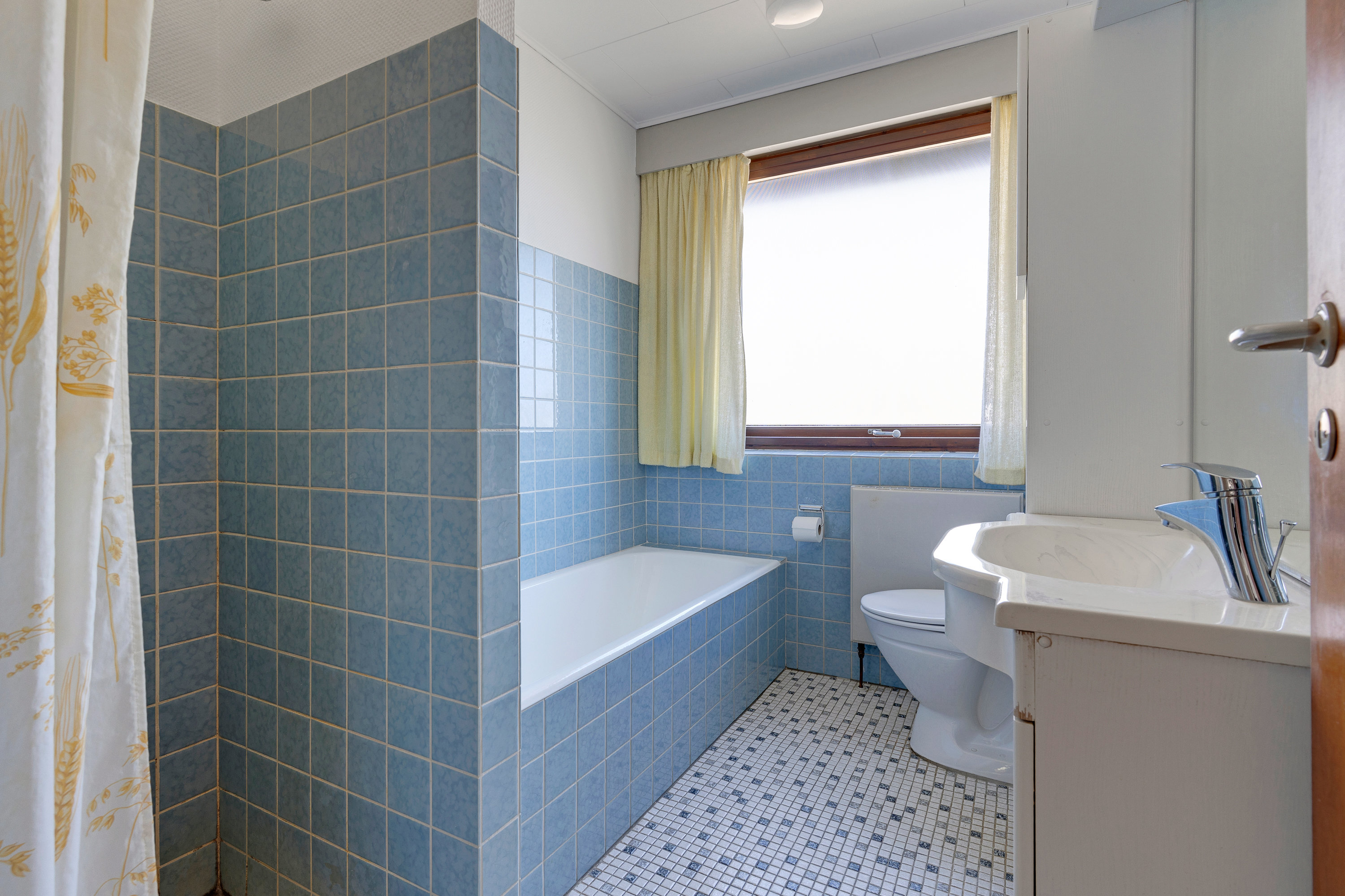 Fremhævet badeværelse billede i fuldskærmstilstand. Billede af Axel Juels Alle 33, 2750 Ballerup