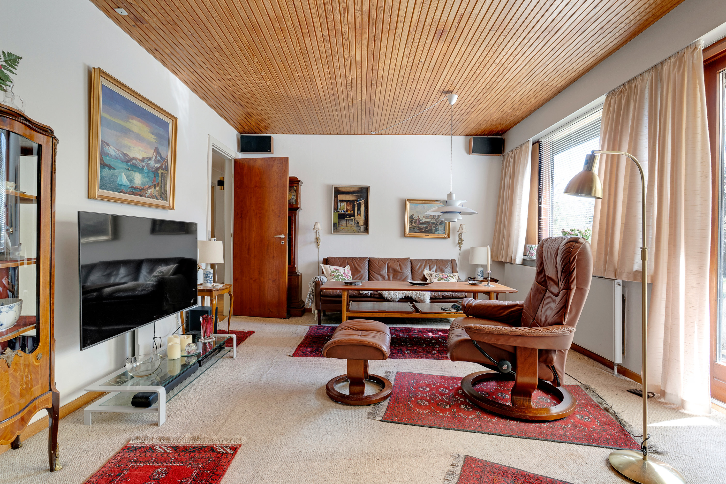 Fremhævet stue billede i fuldskærmstilstand. Billede af Axel Juels Alle 33, 2750 Ballerup