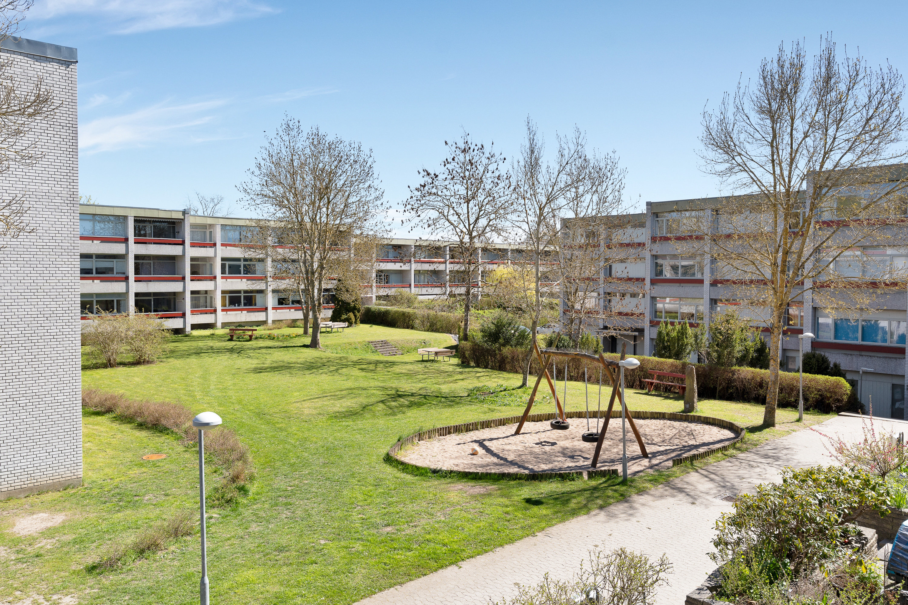 Fremhævet facade billede i fuldskærmstilstand. Billede af Højagerparken 93, st.., 2750 Ballerup