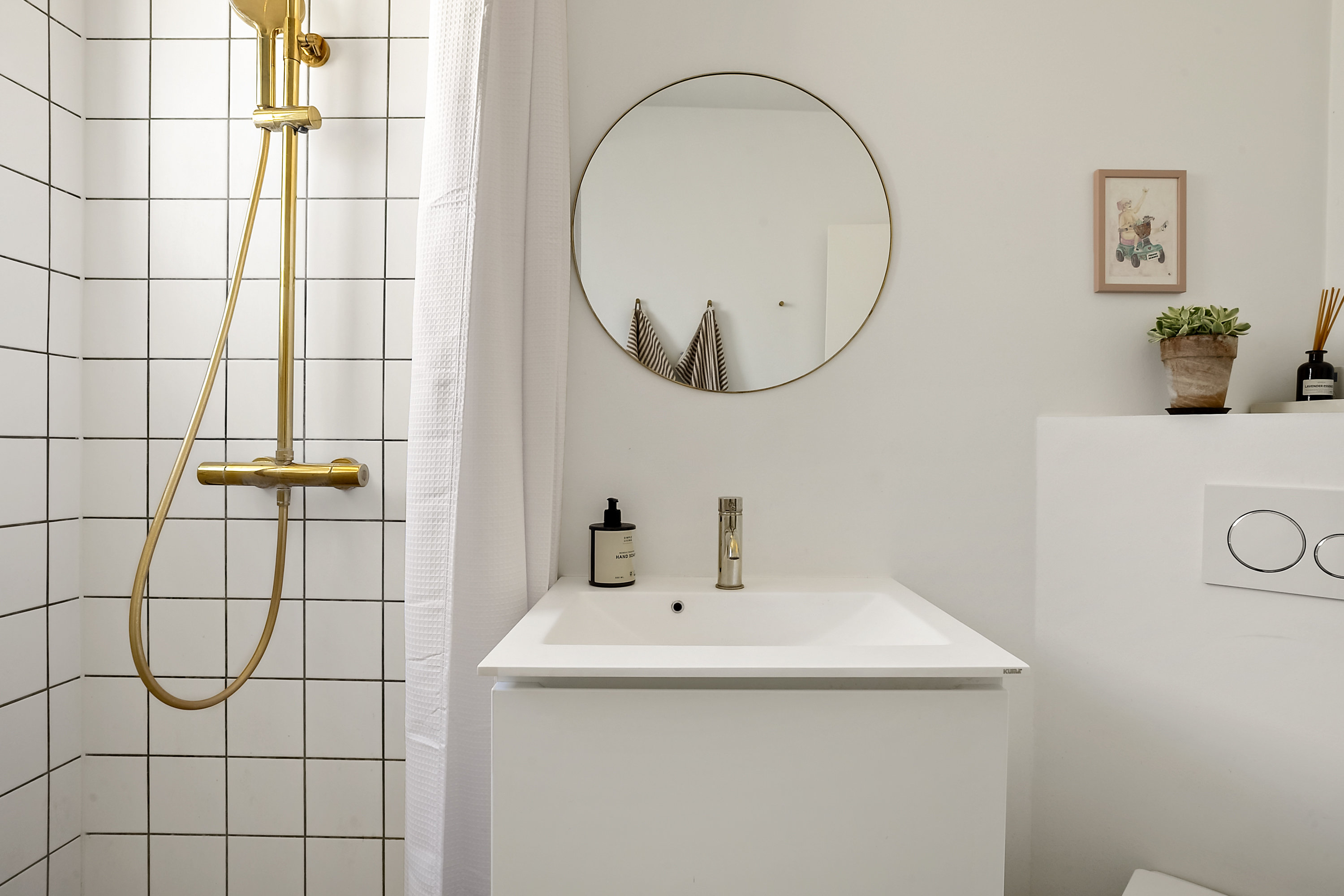 Fremhævet badeværelse billede i fuldskærmstilstand. Billede af Aastrupvej 79, 6100 Haderslev