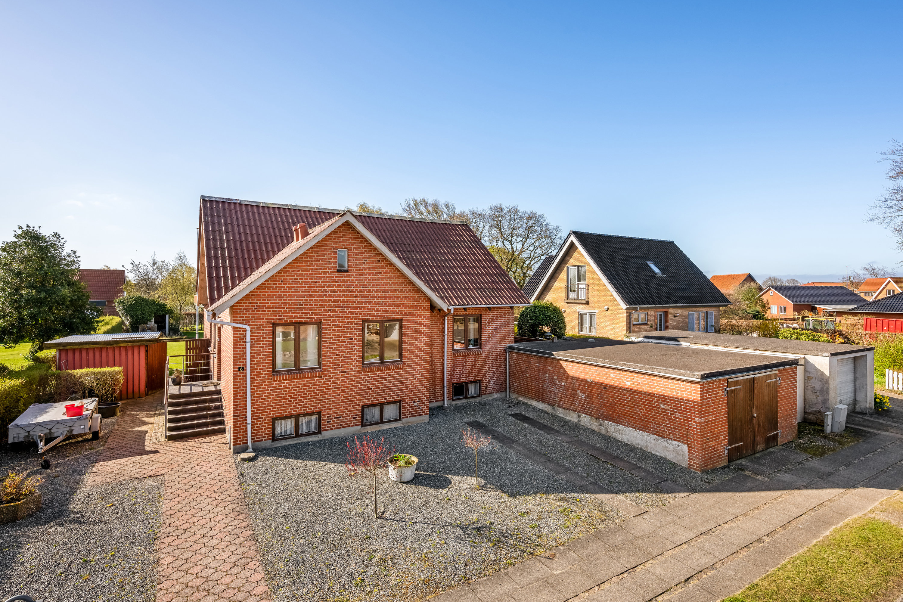 Fremhævet facade billede i fuldskærmstilstand. Billede af Østre Alle 6, 6900 Skjern