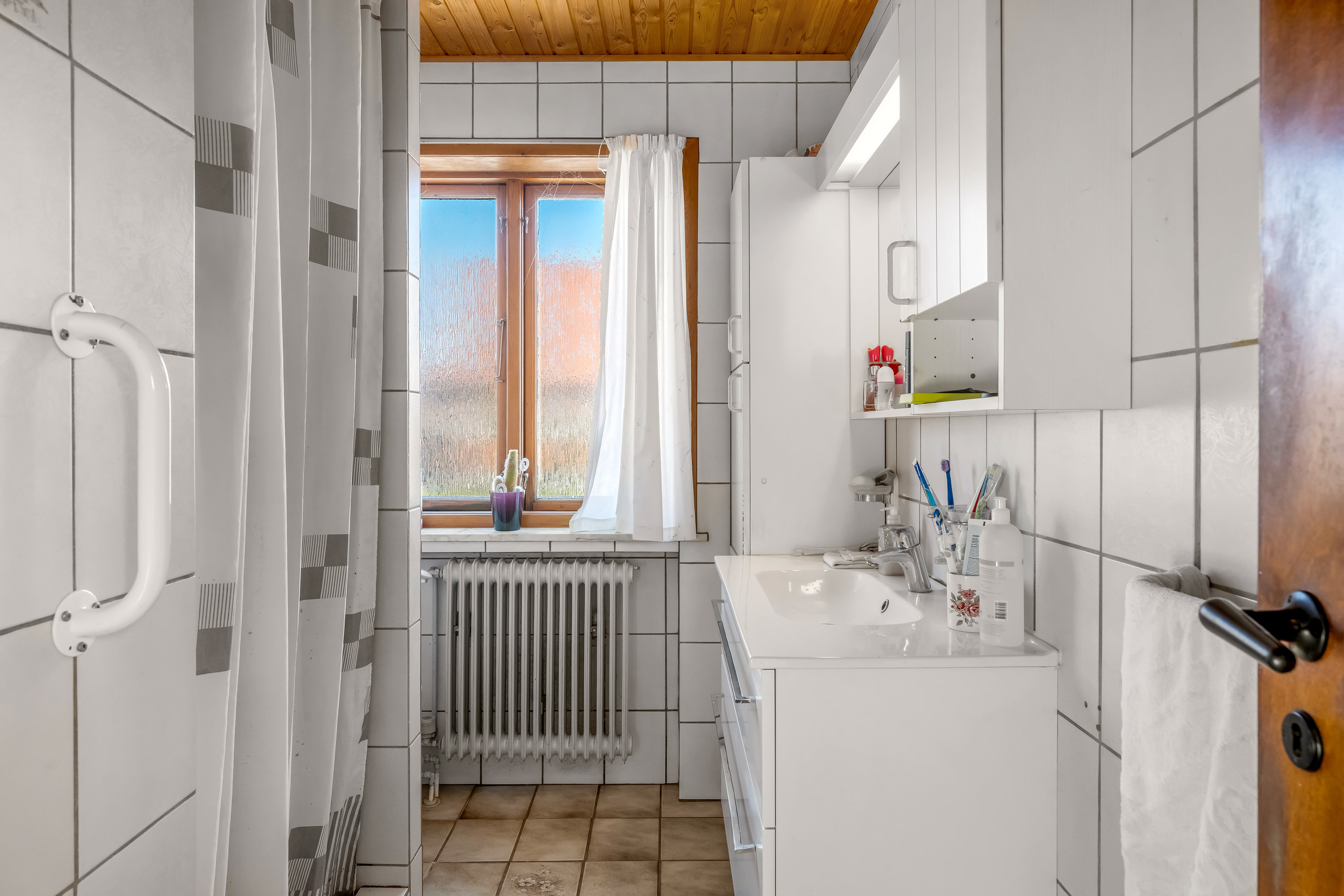 Fremhævet badeværelse billede i fuldskærmstilstand. Billede af Østre Alle 6, 6900 Skjern