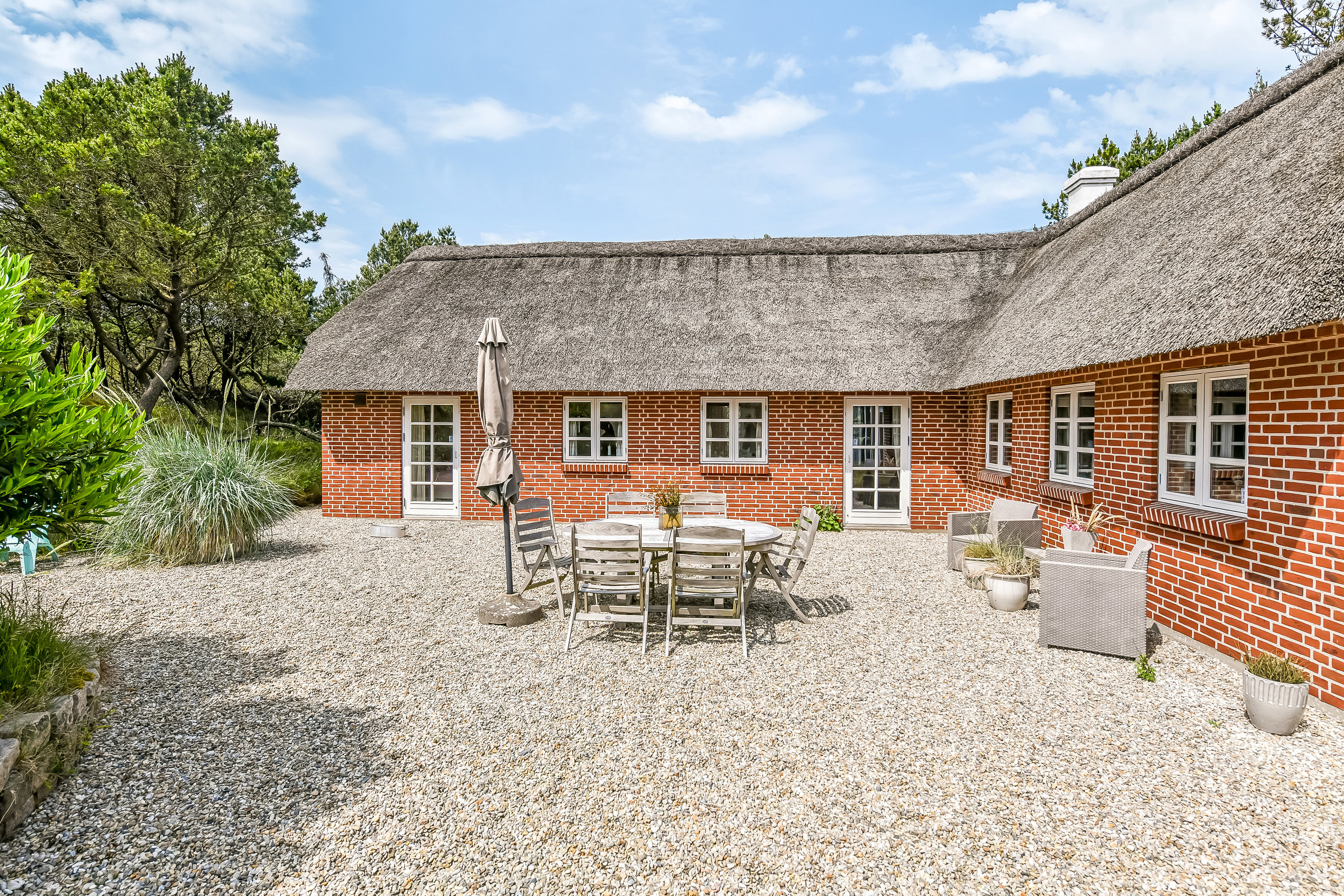 Fremhævet terrasse billede i fuldskærmstilstand. Billede af Kallesmærskvej 19, 6857 Blåvand