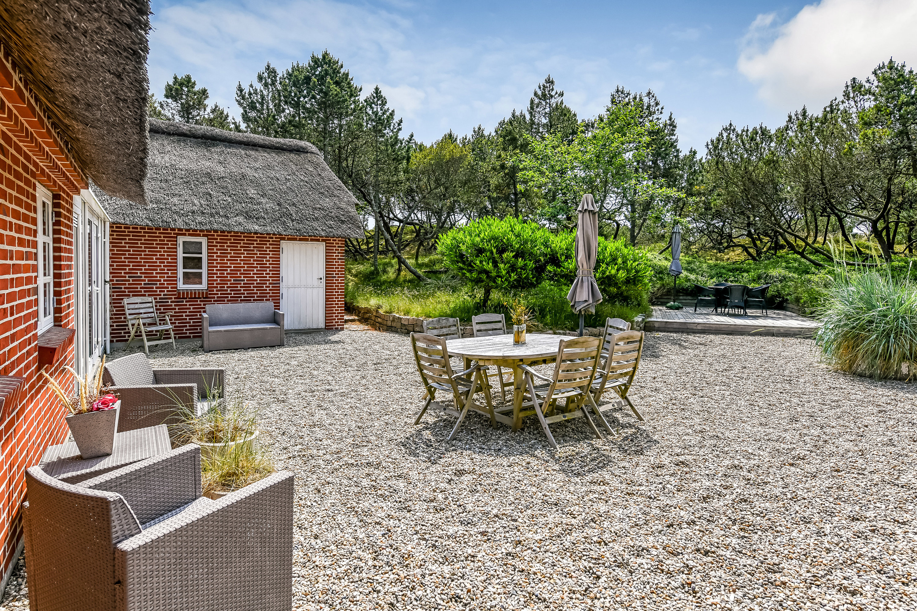 Fremhævet terrasse billede i fuldskærmstilstand. Billede af Kallesmærskvej 19, 6857 Blåvand