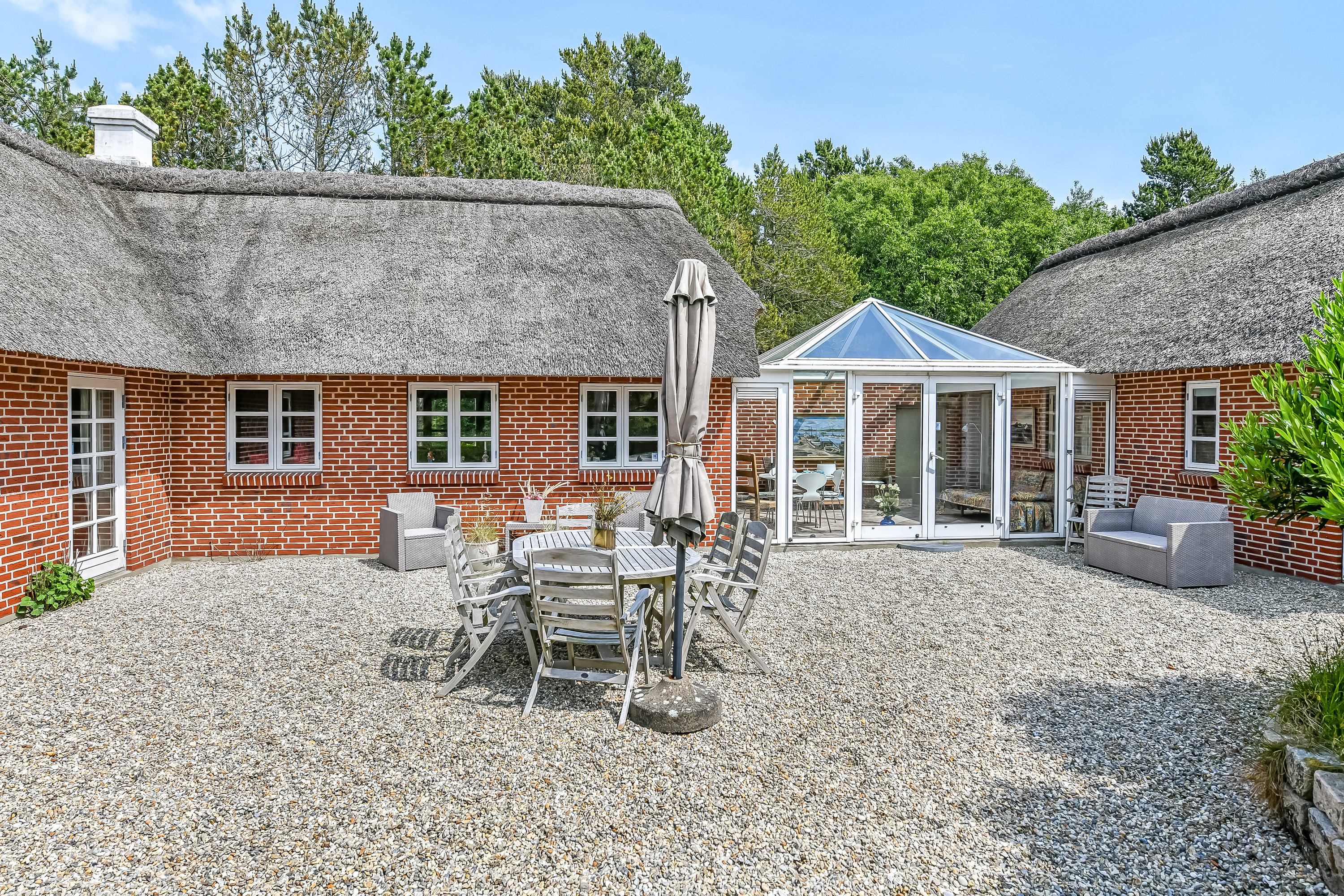 Fremhævet terrasse billede i fuldskærmstilstand. Billede af Kallesmærskvej 19, 6857 Blåvand