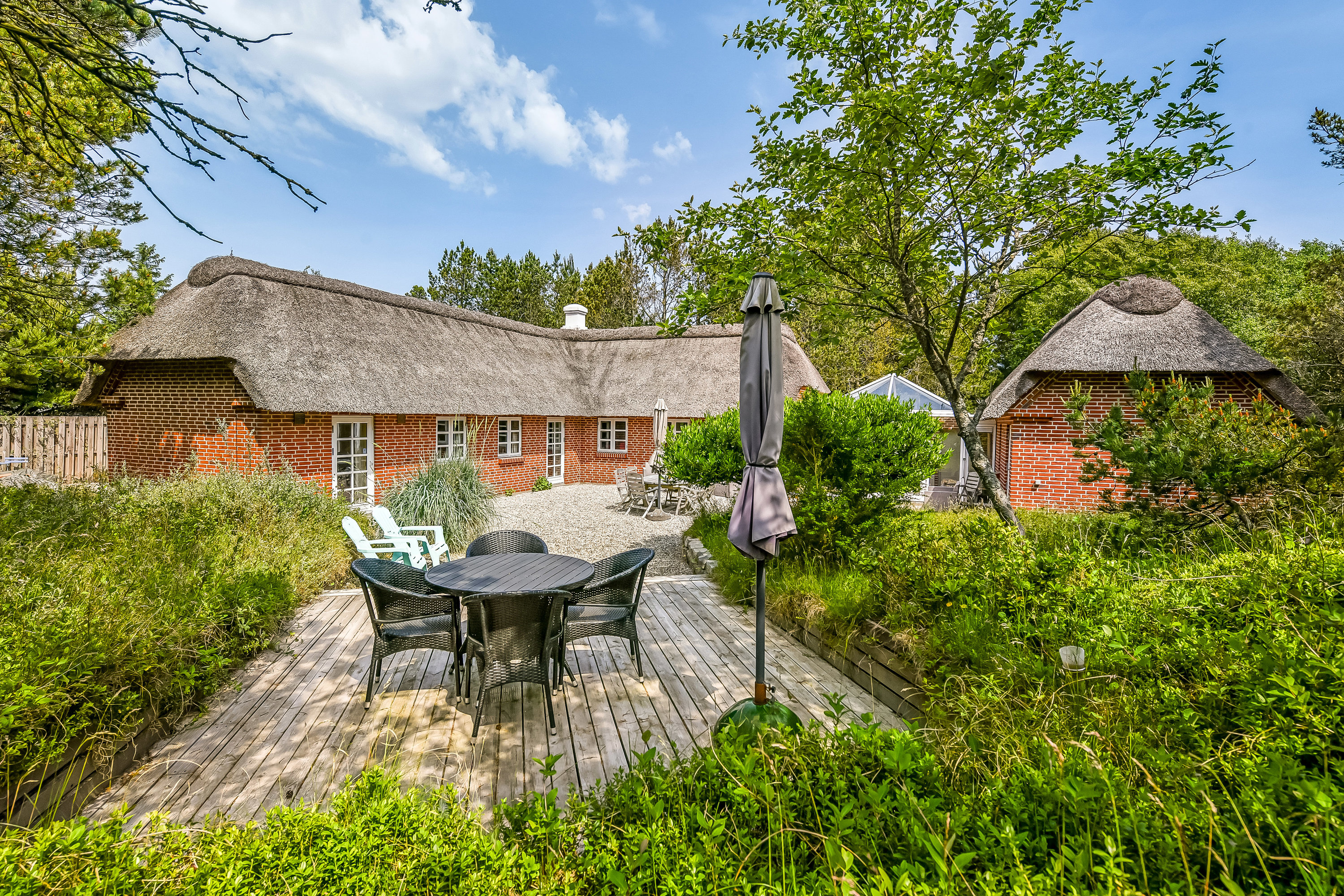 Fremhævet terrasse billede i fuldskærmstilstand. Billede af Kallesmærskvej 19, 6857 Blåvand