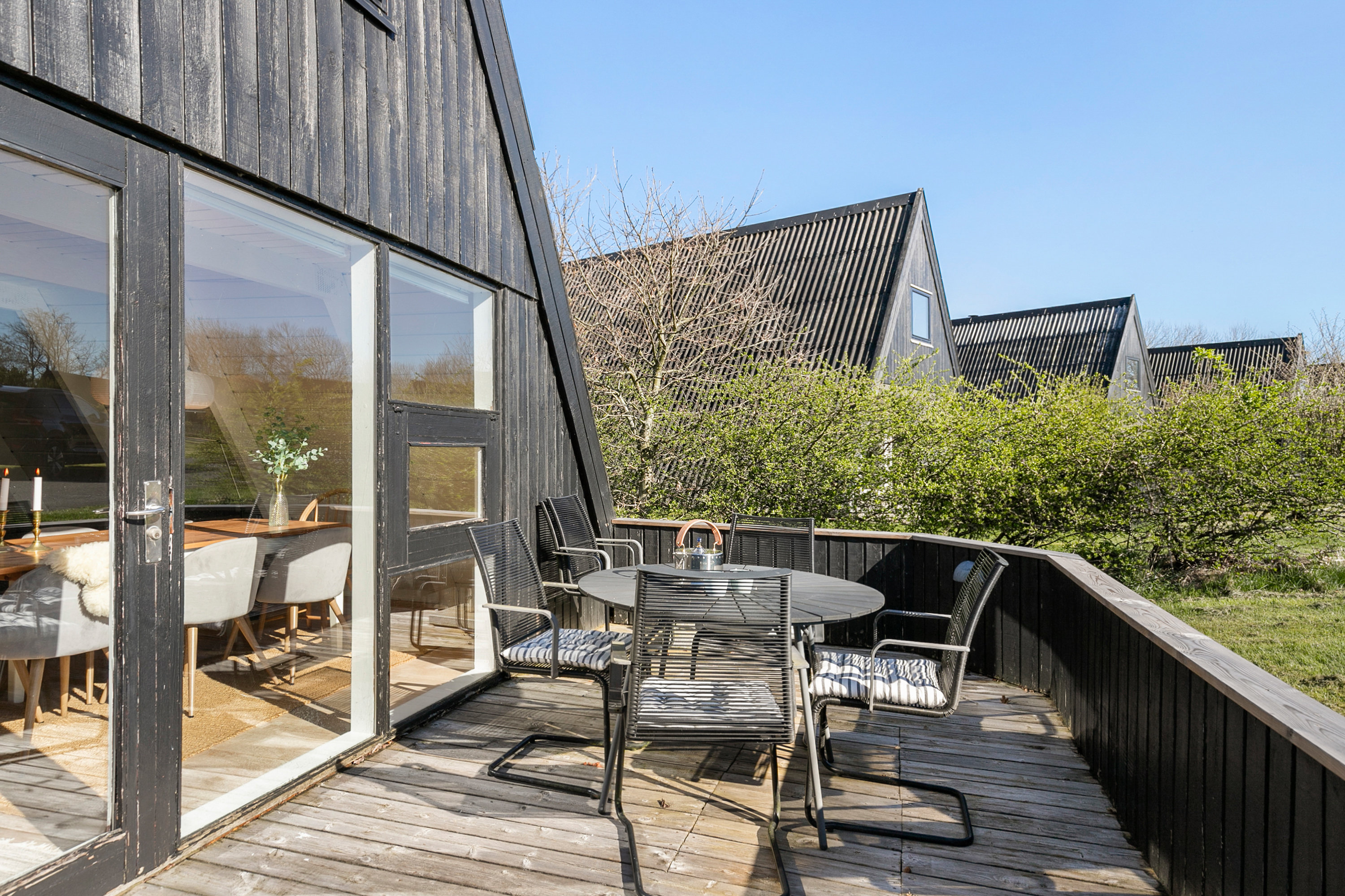 Fremhævet terrasse billede i fuldskærmstilstand. Billede af Golfsvinget 94, Gatten, 9640 Farsø