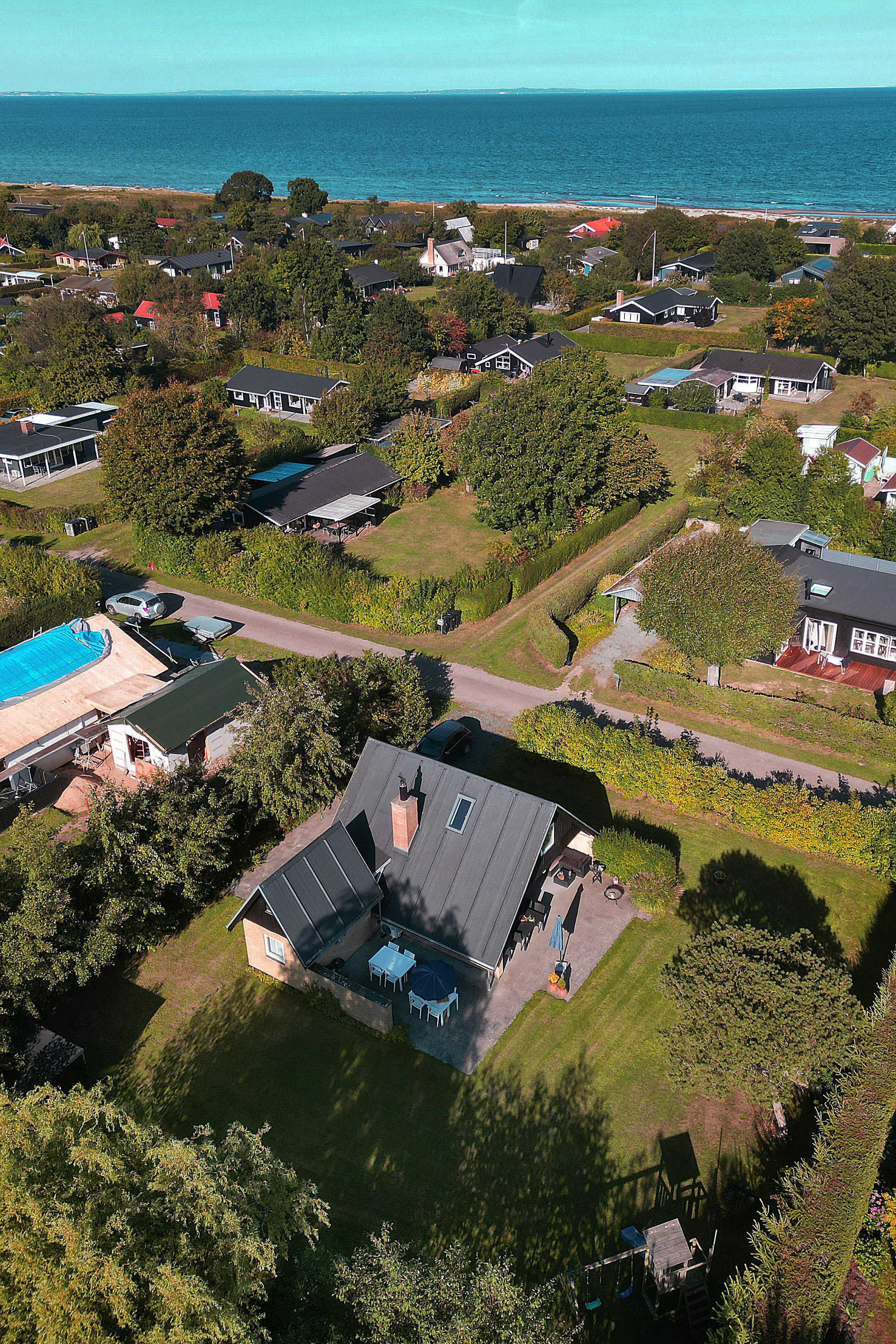 Fremhævet  billede i fuldskærmstilstand. Billede af Hasselvænget 10, Dyngby Strand, 8300 Odder