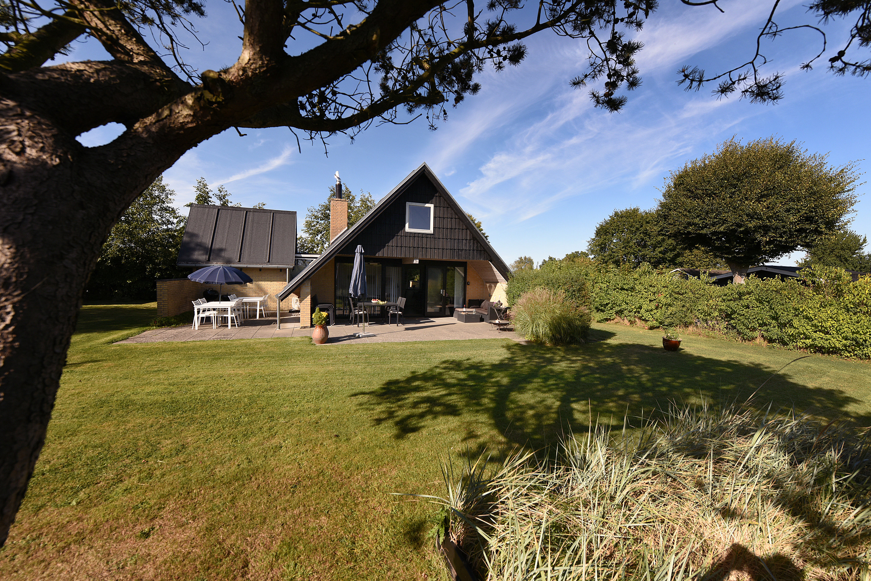 Fremhævet  billede i fuldskærmstilstand. Billede af Hasselvænget 10, Dyngby Strand, 8300 Odder