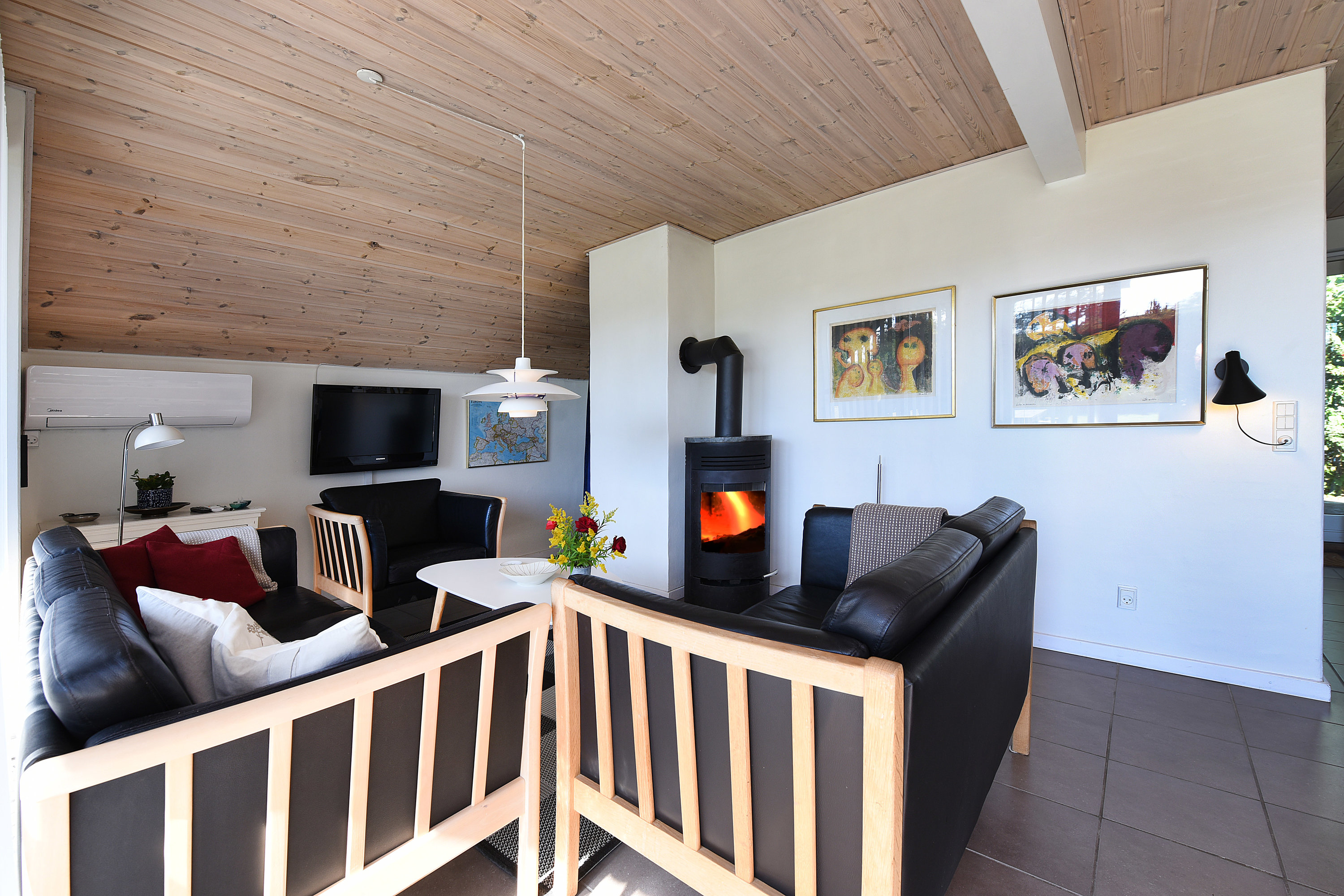 Fremhævet  billede i fuldskærmstilstand. Billede af Hasselvænget 10, Dyngby Strand, 8300 Odder