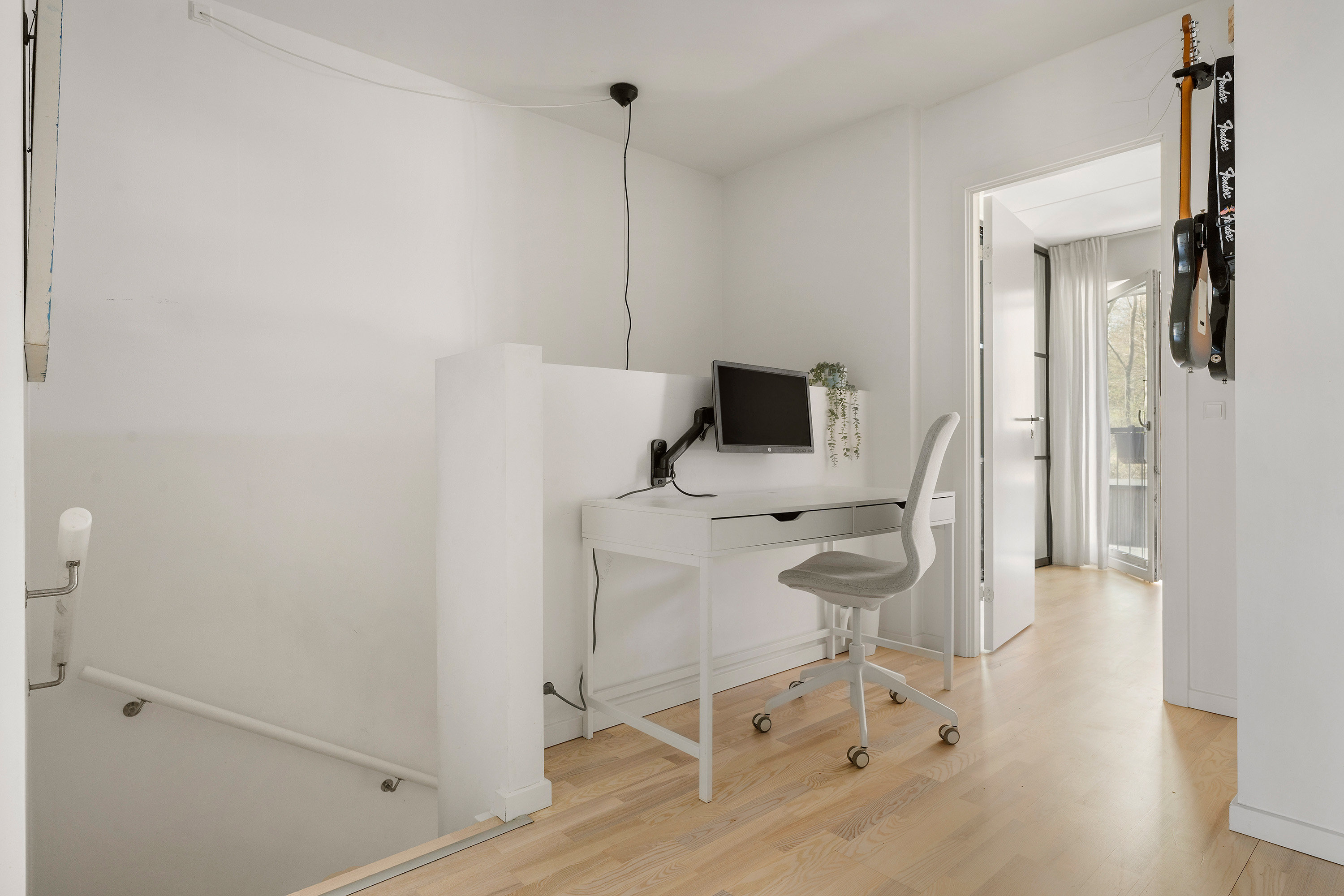 Fremhævet kontor billede i fuldskærmstilstand. Billede af Ralphs Vænge 24, 2950 Vedbæk