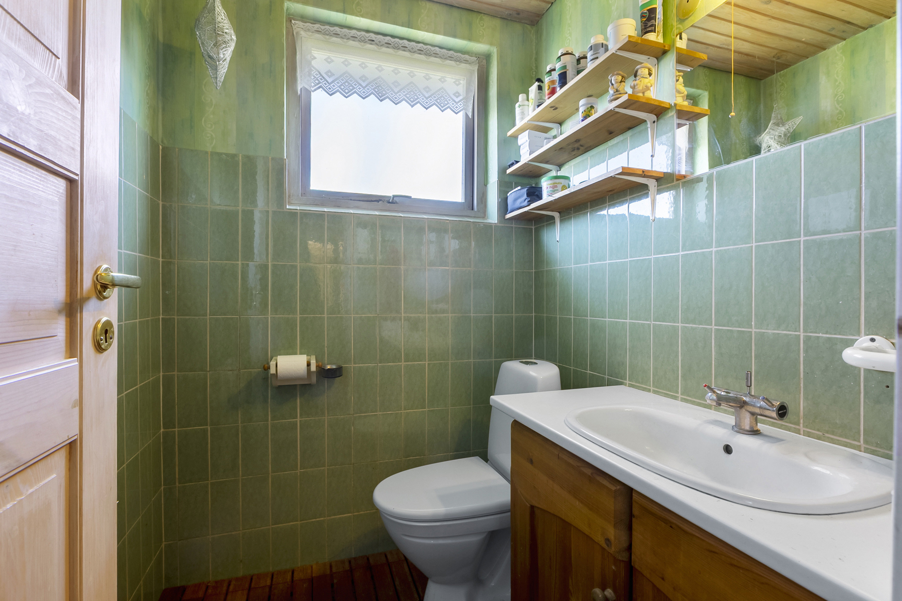 Fremhævet toilet billede i fuldskærmstilstand. Billede af Ahlefeldtvej 18, Søgaard, 6200 Aabenraa