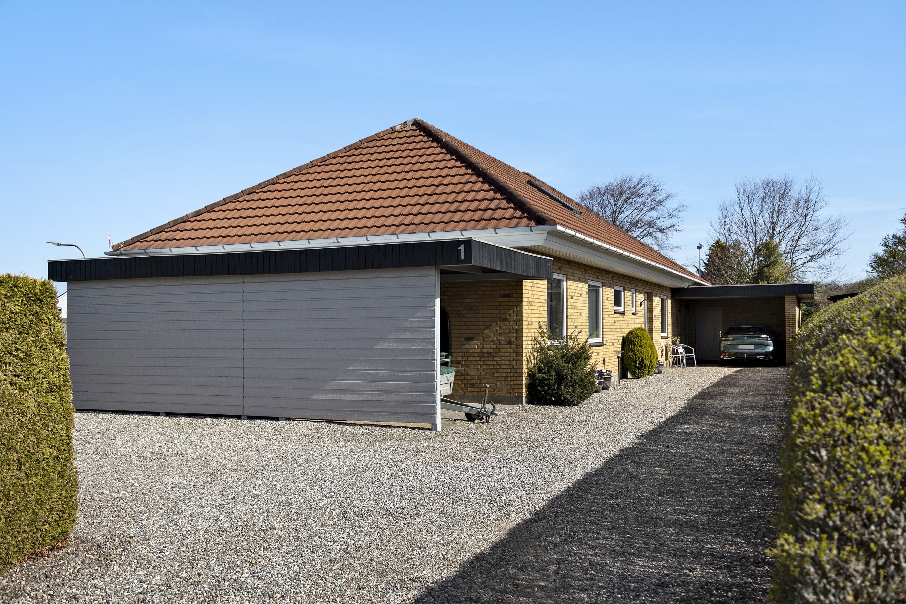 Fremhævet ejendommen billede i fuldskærmstilstand. Billede af Kastanievej 1, 6600 Vejen