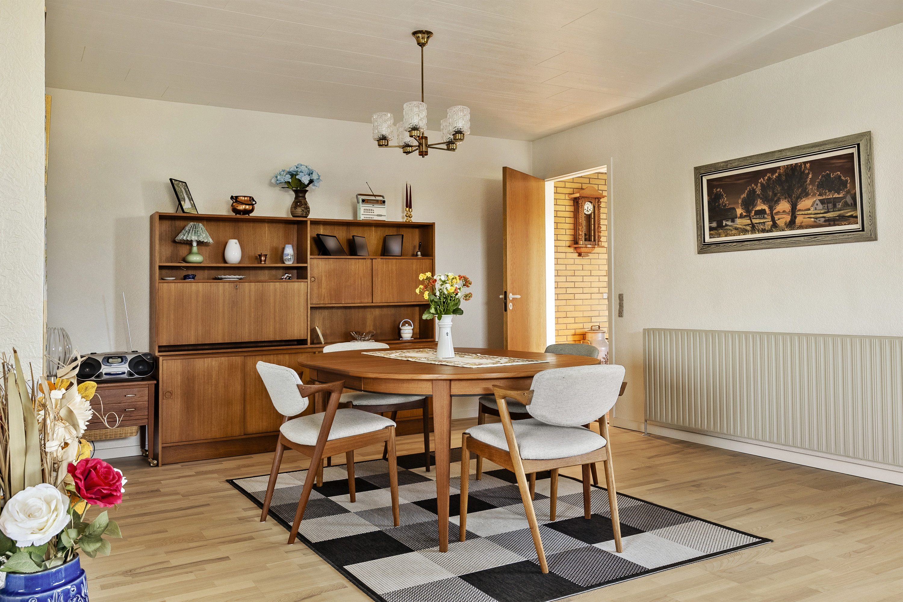 Fremhævet stue billede i fuldskærmstilstand. Billede af Kastanievej 1, 6600 Vejen