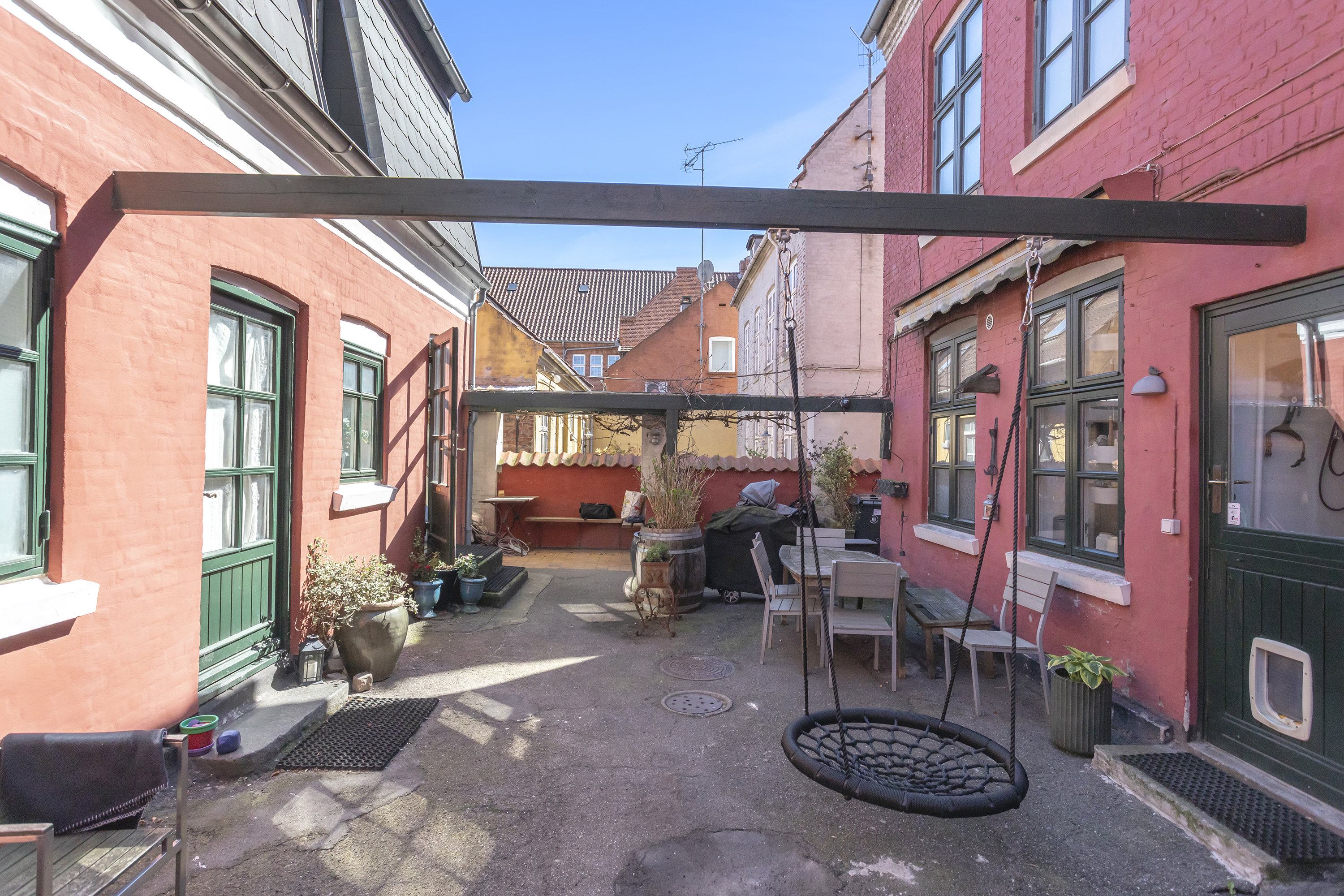 Fremhævet andet billede i fuldskærmstilstand. Billede af Kirkegårdsvej 15, st.., 2300 København S