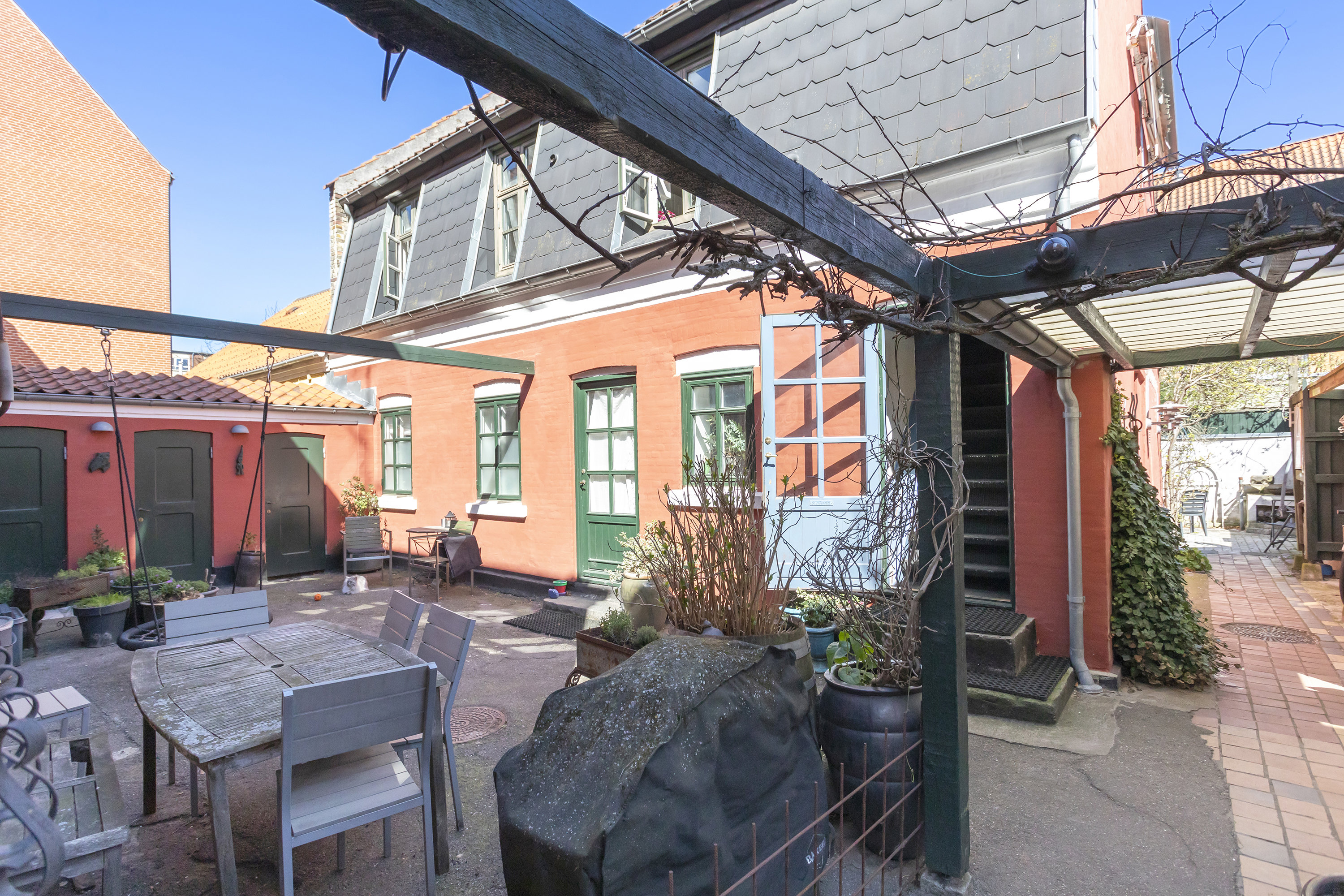 Fremhævet andet billede i fuldskærmstilstand. Billede af Kirkegårdsvej 15, st.., 2300 København S