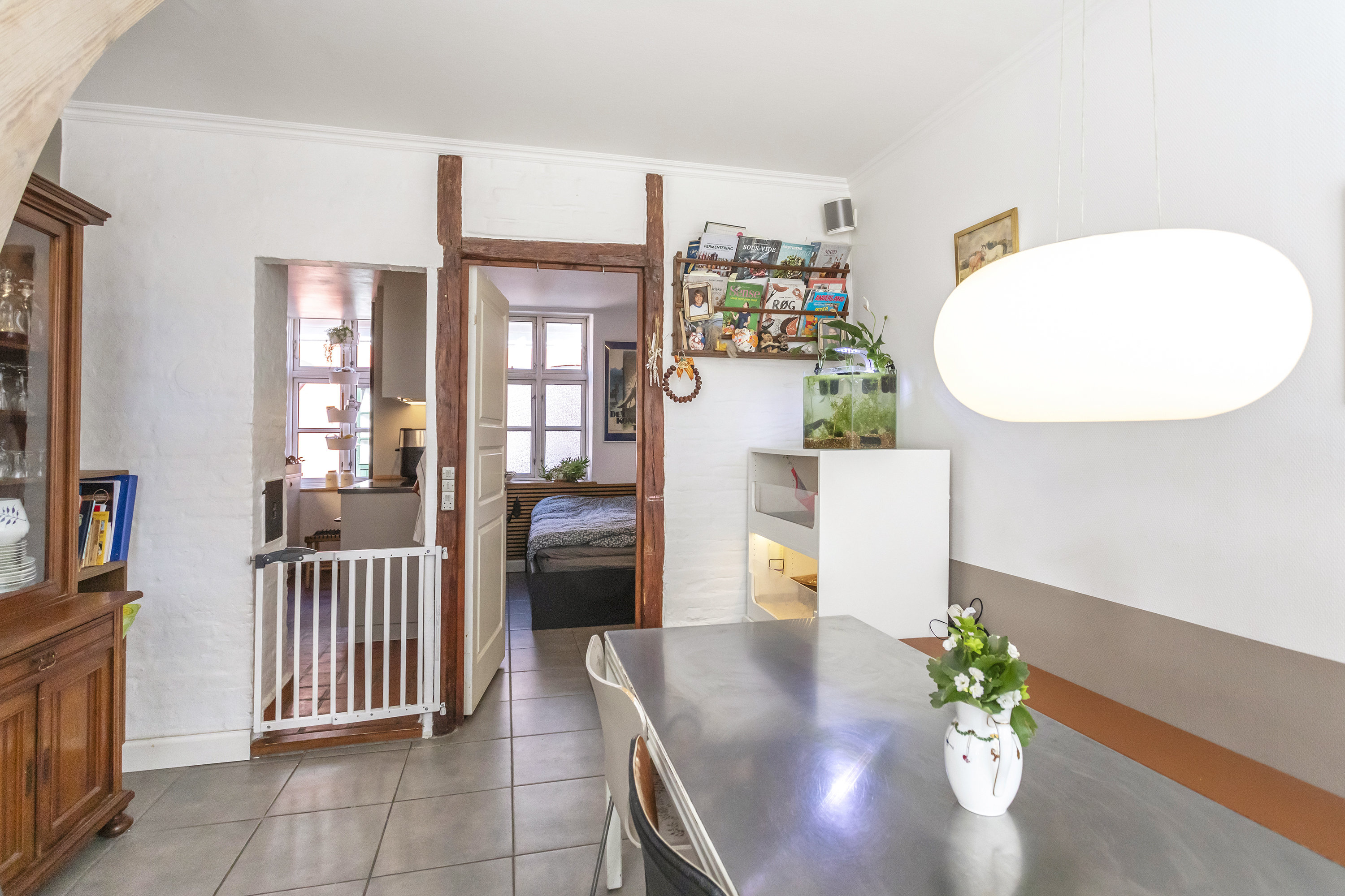 Fremhævet stue billede i fuldskærmstilstand. Billede af Kirkegårdsvej 15, st.., 2300 København S