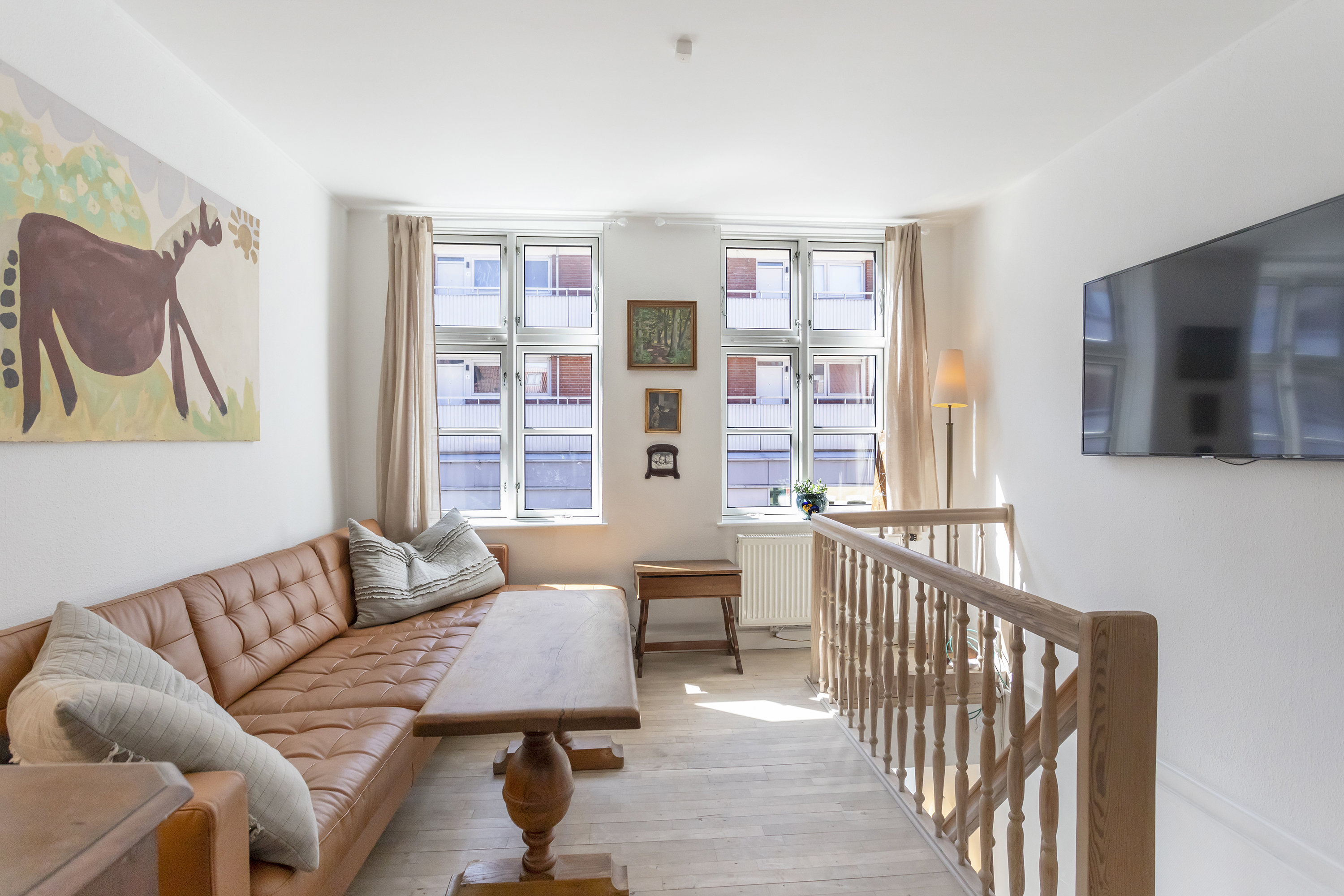 Fremhævet stue billede i fuldskærmstilstand. Billede af Kirkegårdsvej 15, st.., 2300 København S