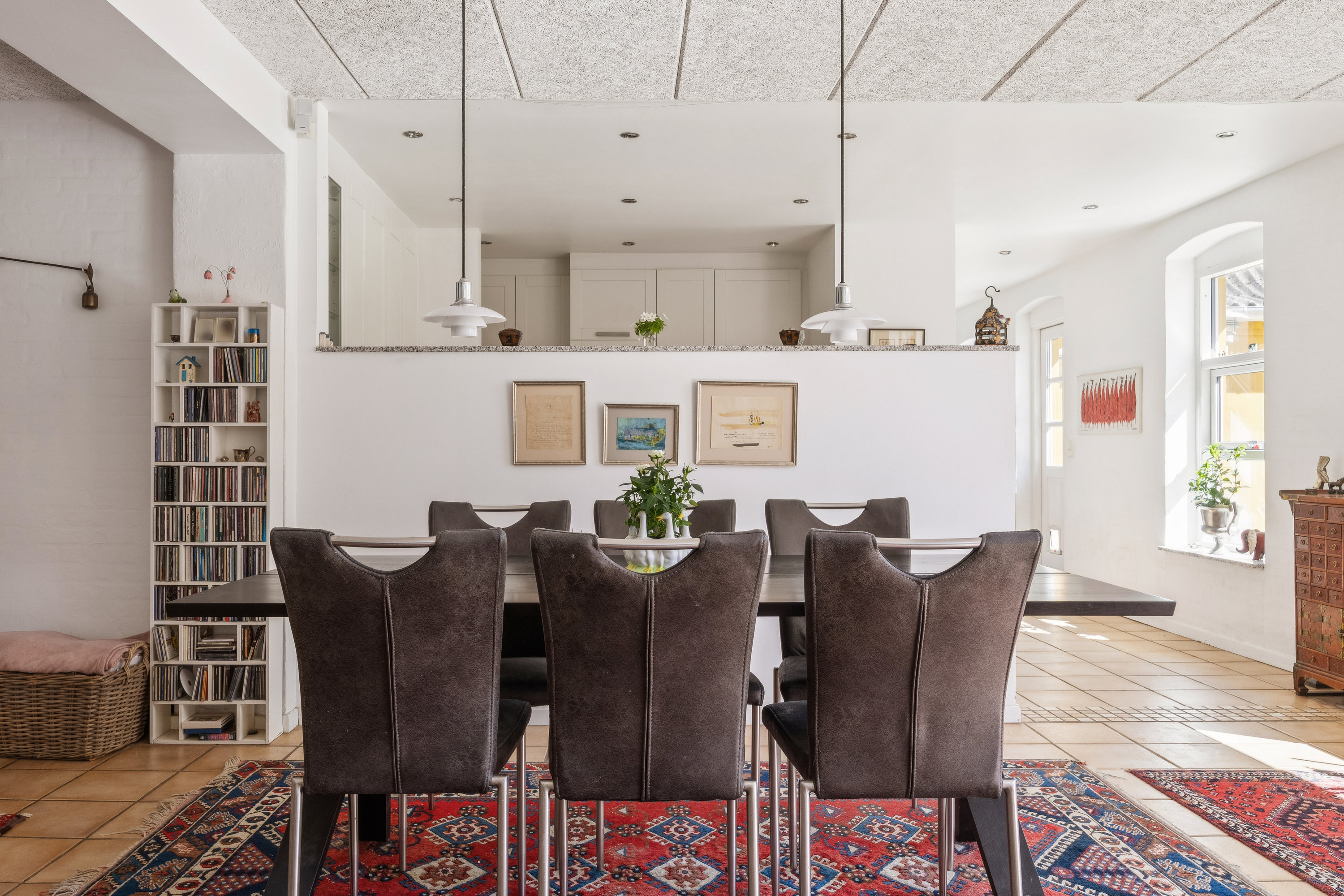 Fremhævet stue billede i fuldskærmstilstand. Billede af Overdrevsvejen 114, Lellinge, 4600 Køge